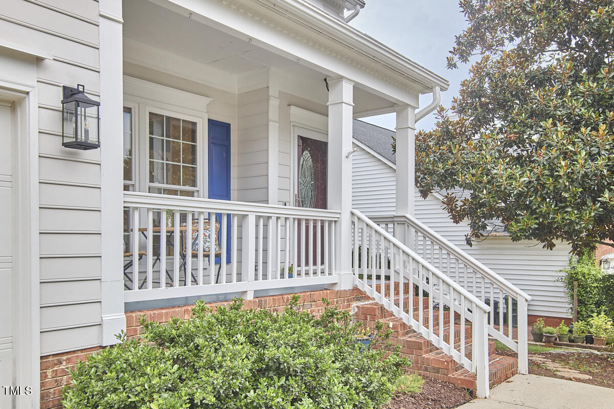 102 Duxbury Drive