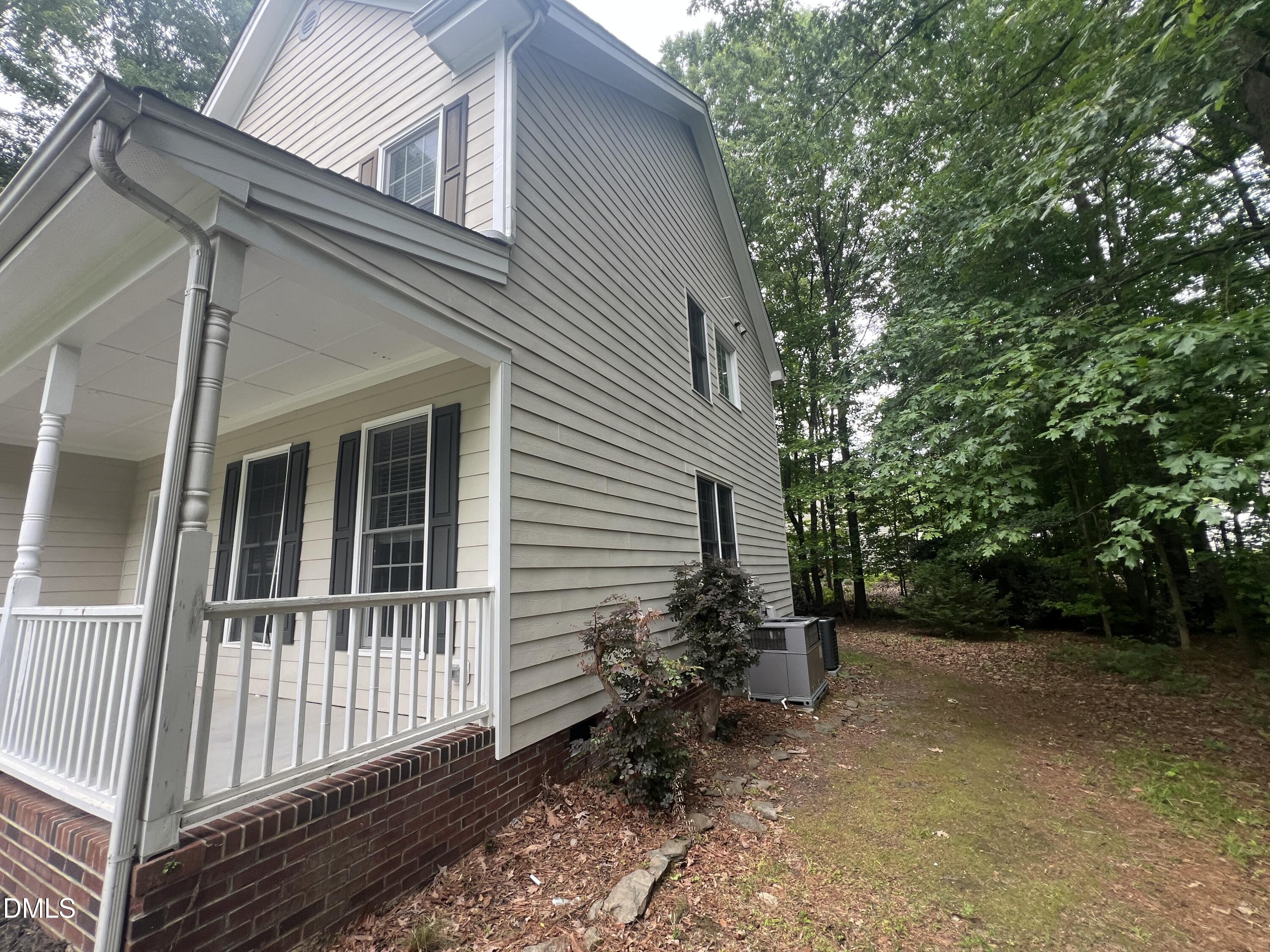 109 Brampton Circle