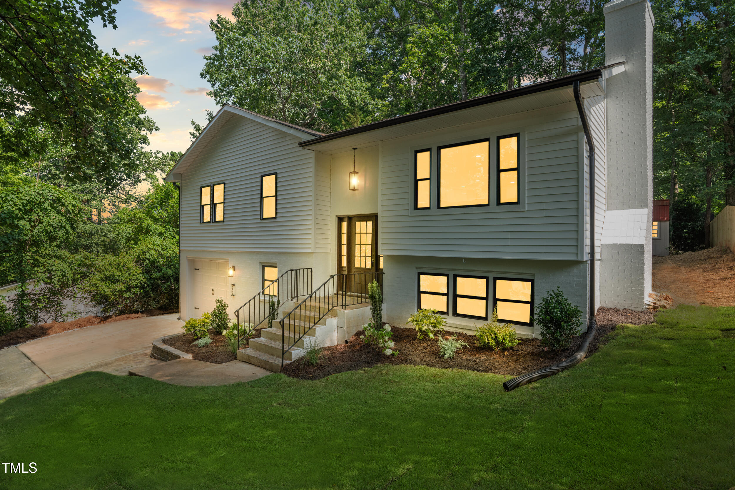 4349 Pickwick Drive