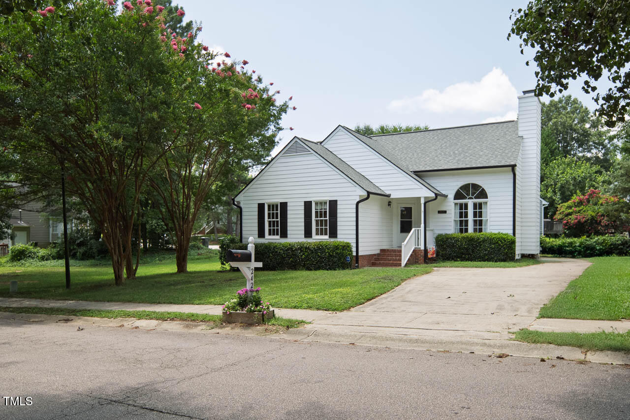 2425 Fields Of Broadlands Drive