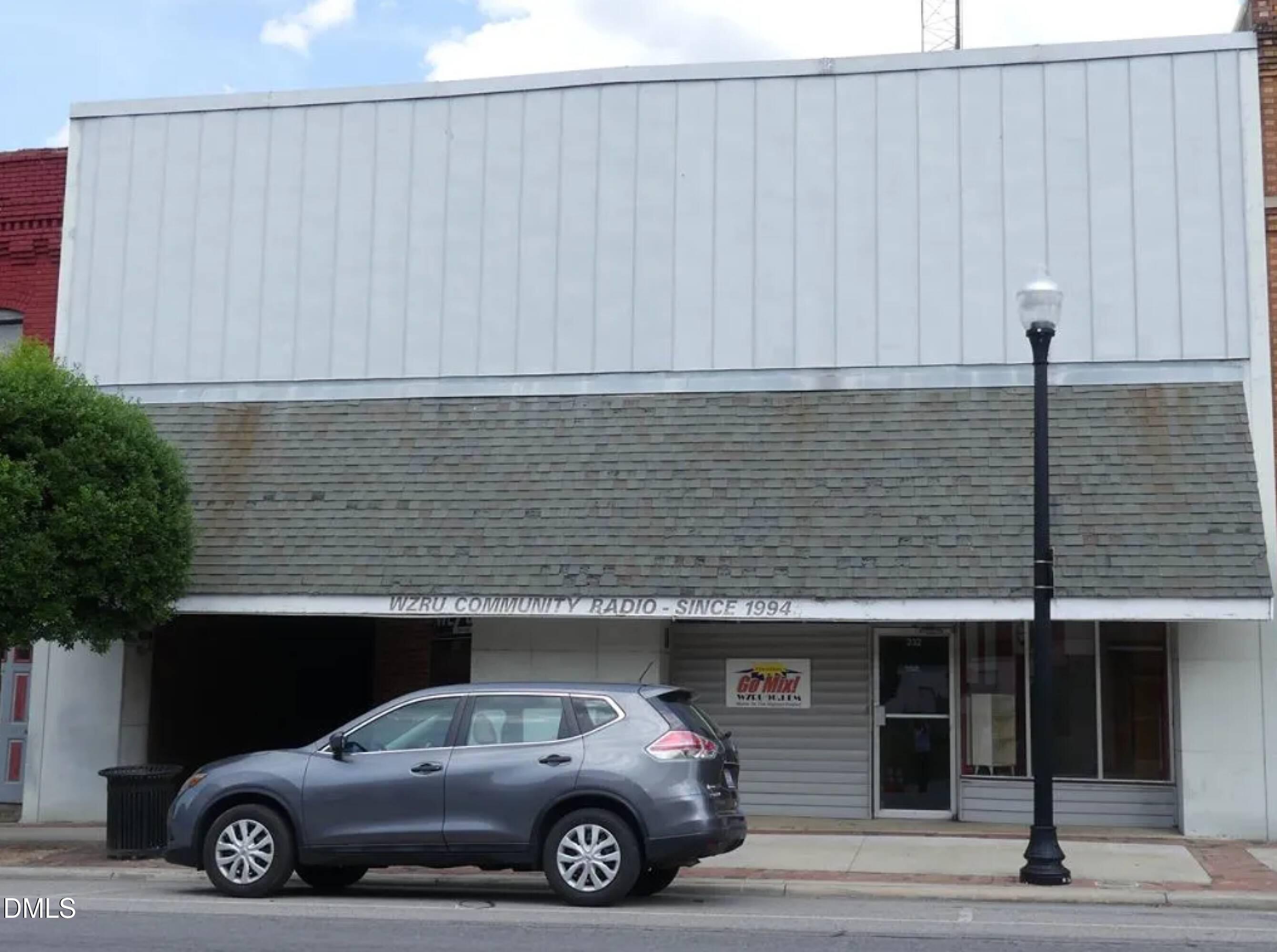 232 Roanoke Avenue