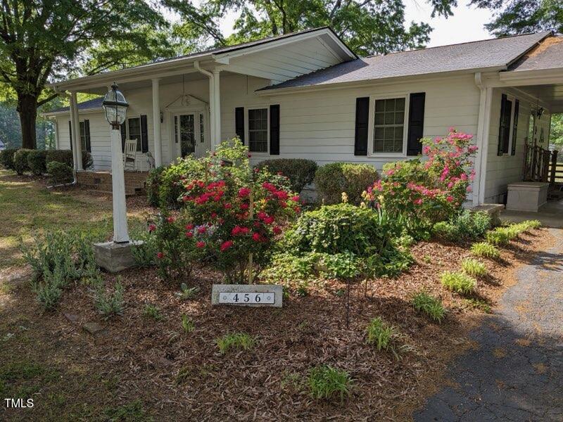 456 Carlyle Road