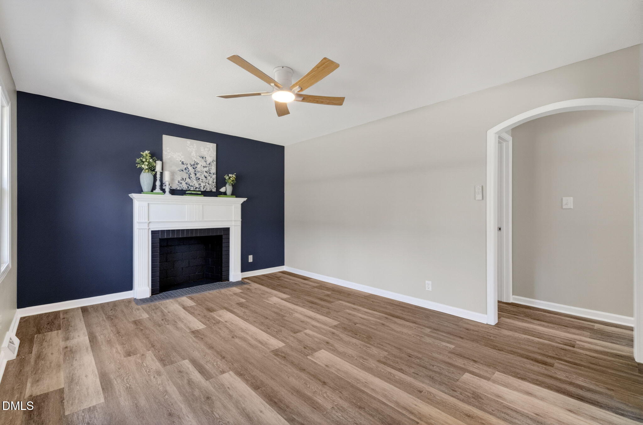 210 E Crestview Drive