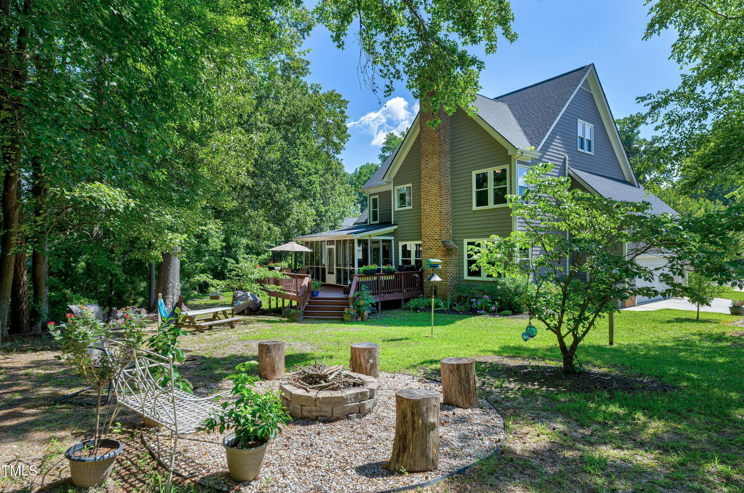 4737 Shady Greens Drive