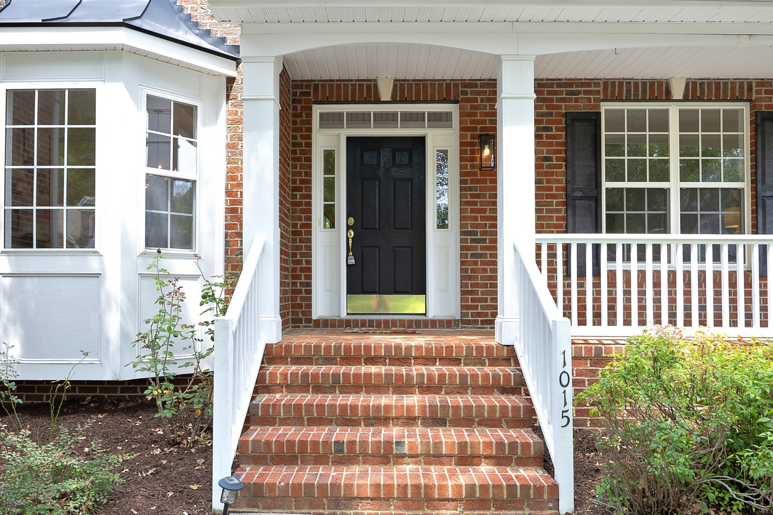 1015 Goldenview Court