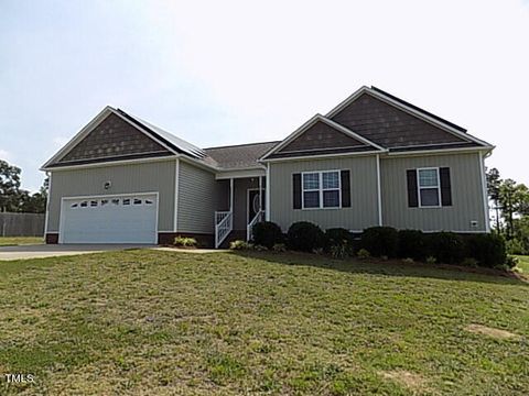 Single Family Residence in Four Oaks NC 183 Kandypoo Drive.jpg