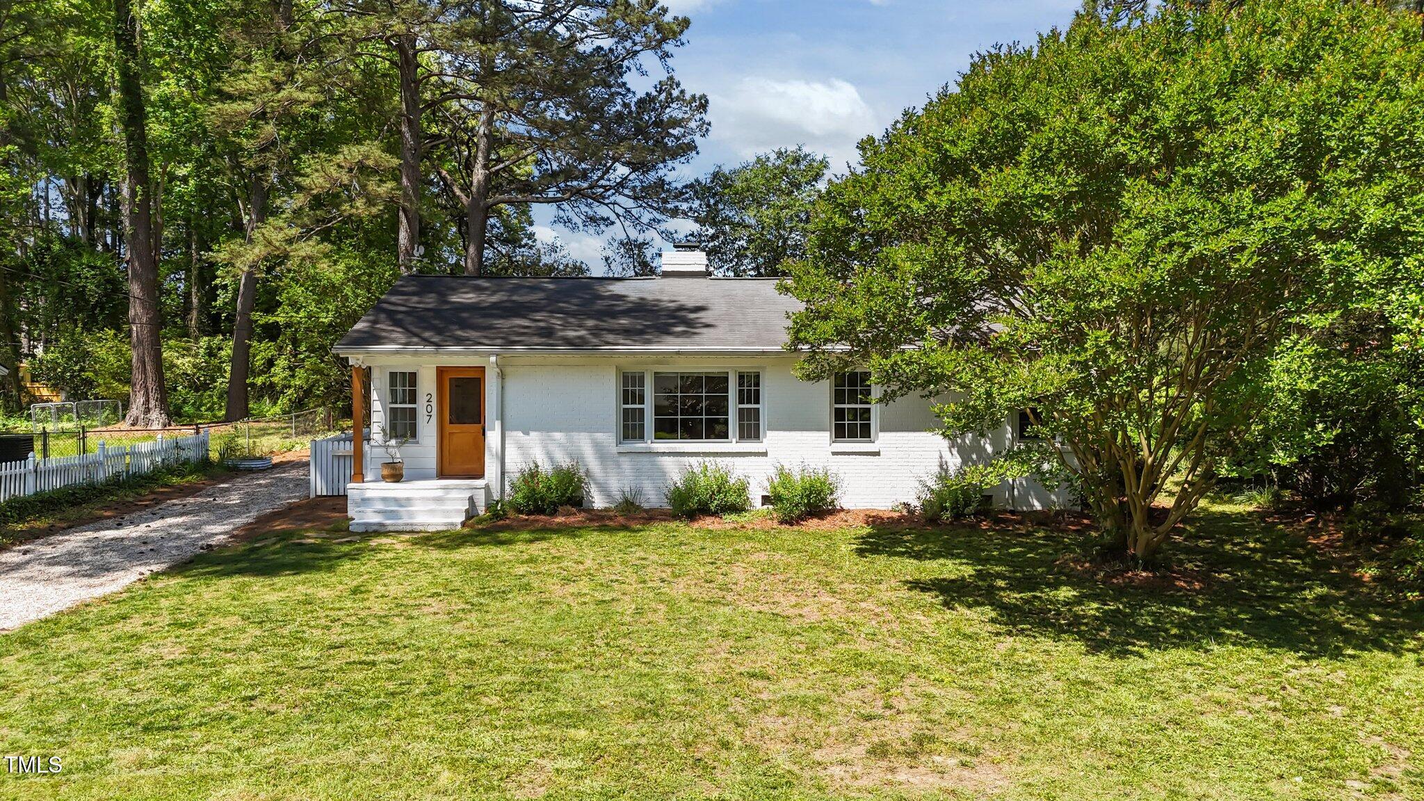207 N Aiken Street