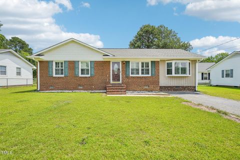 102 Pine Street Dunn NC 28334