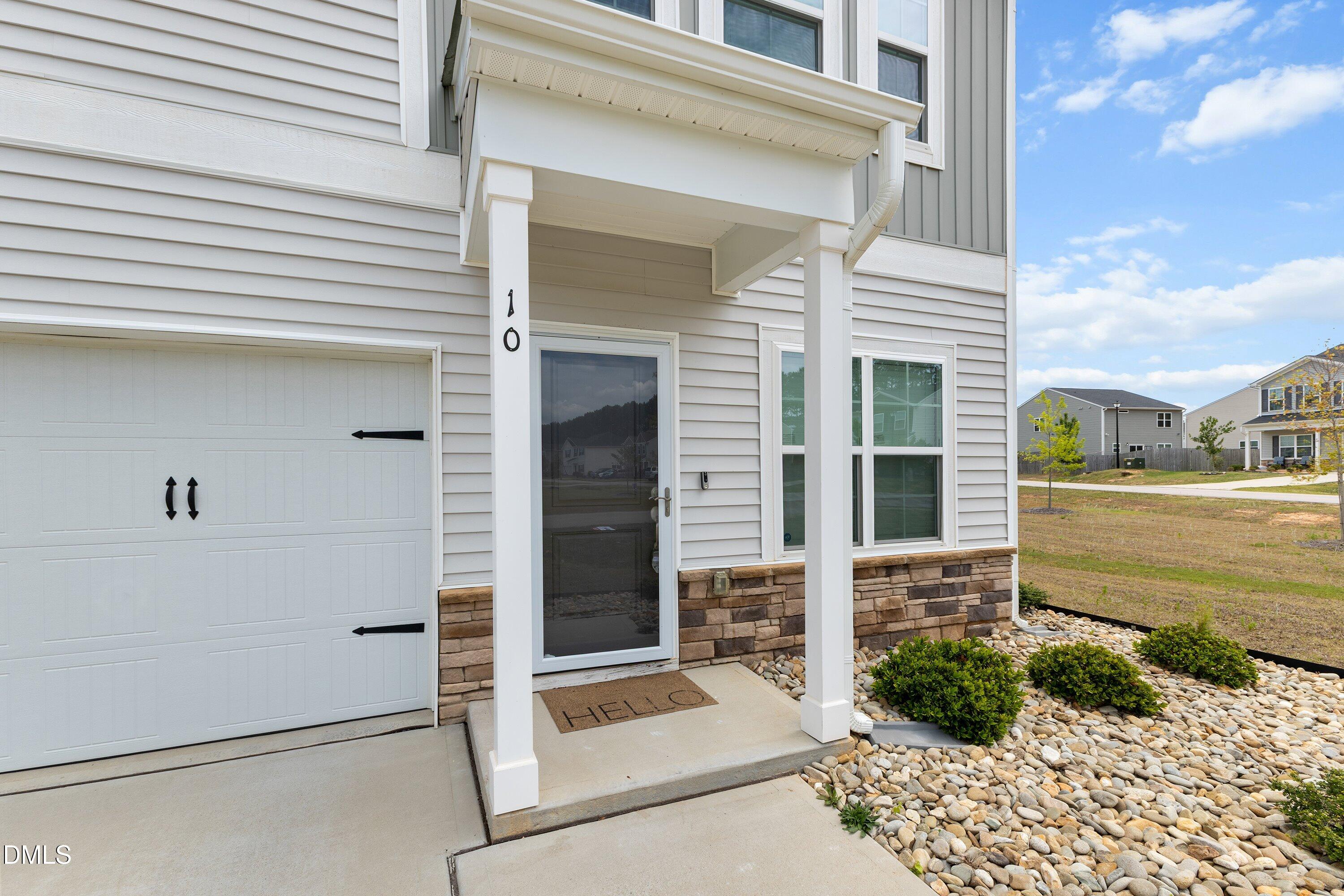 10 Forest Meadow Lane