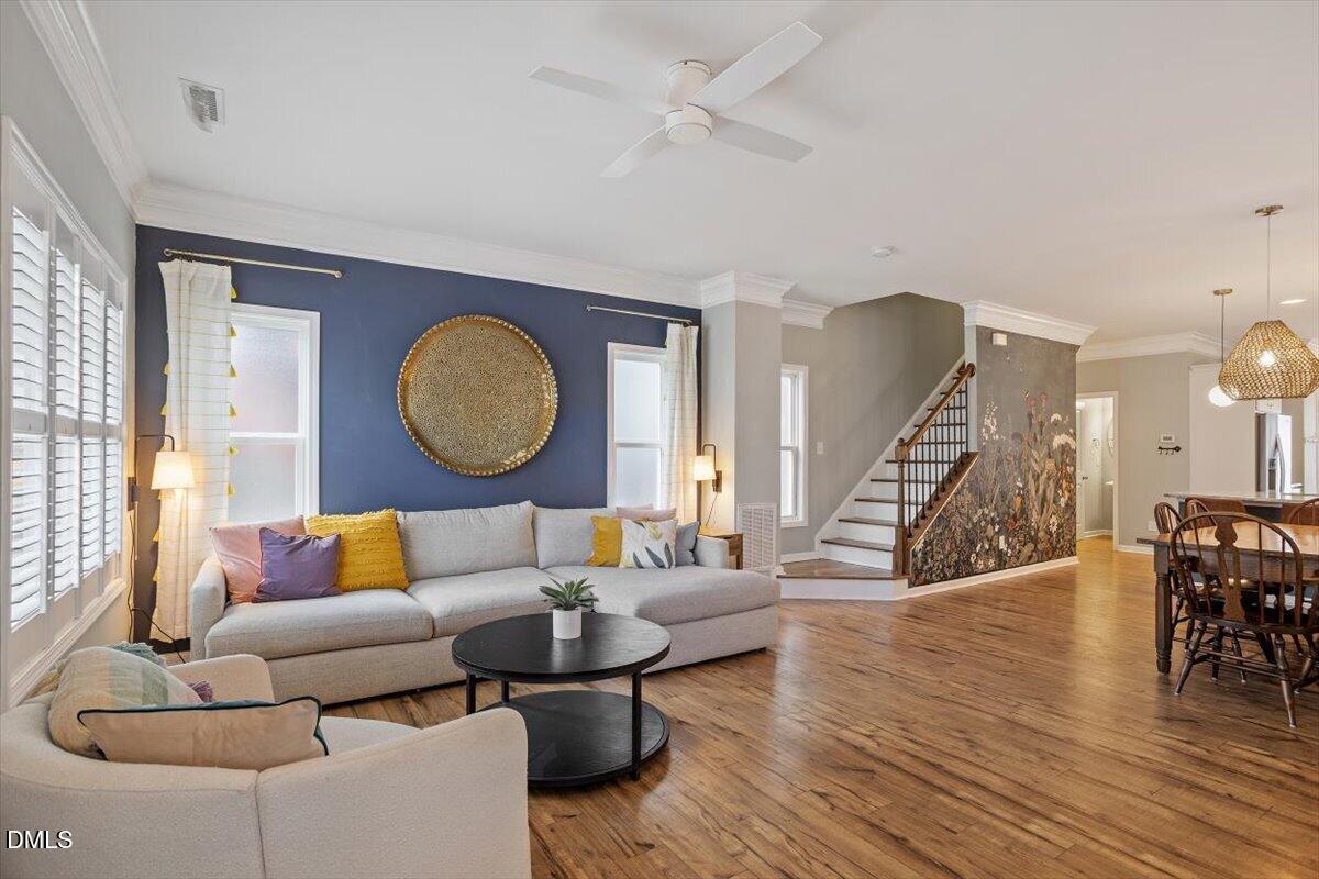 1712 Main Divide Drive