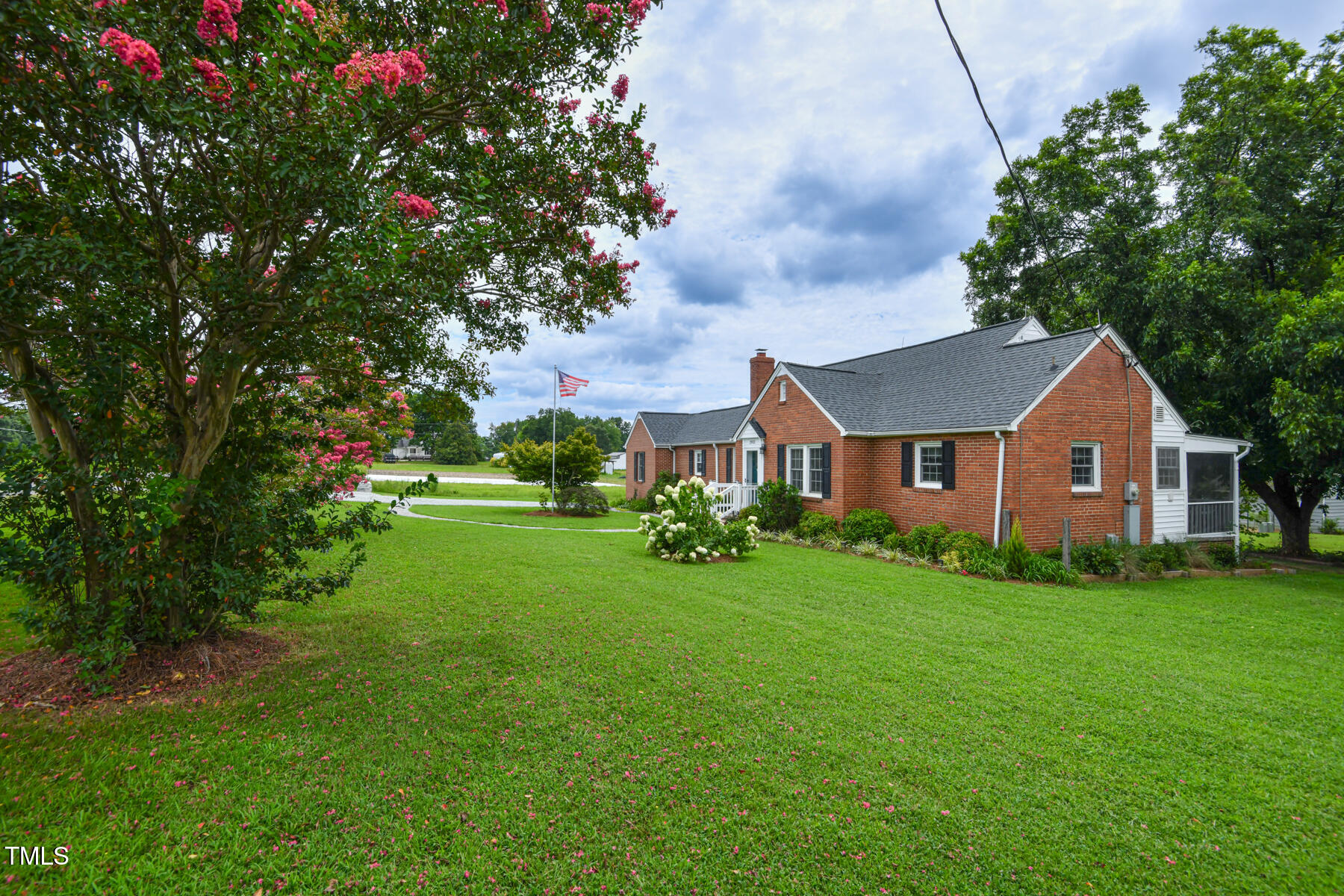 2932 Gwyn Road