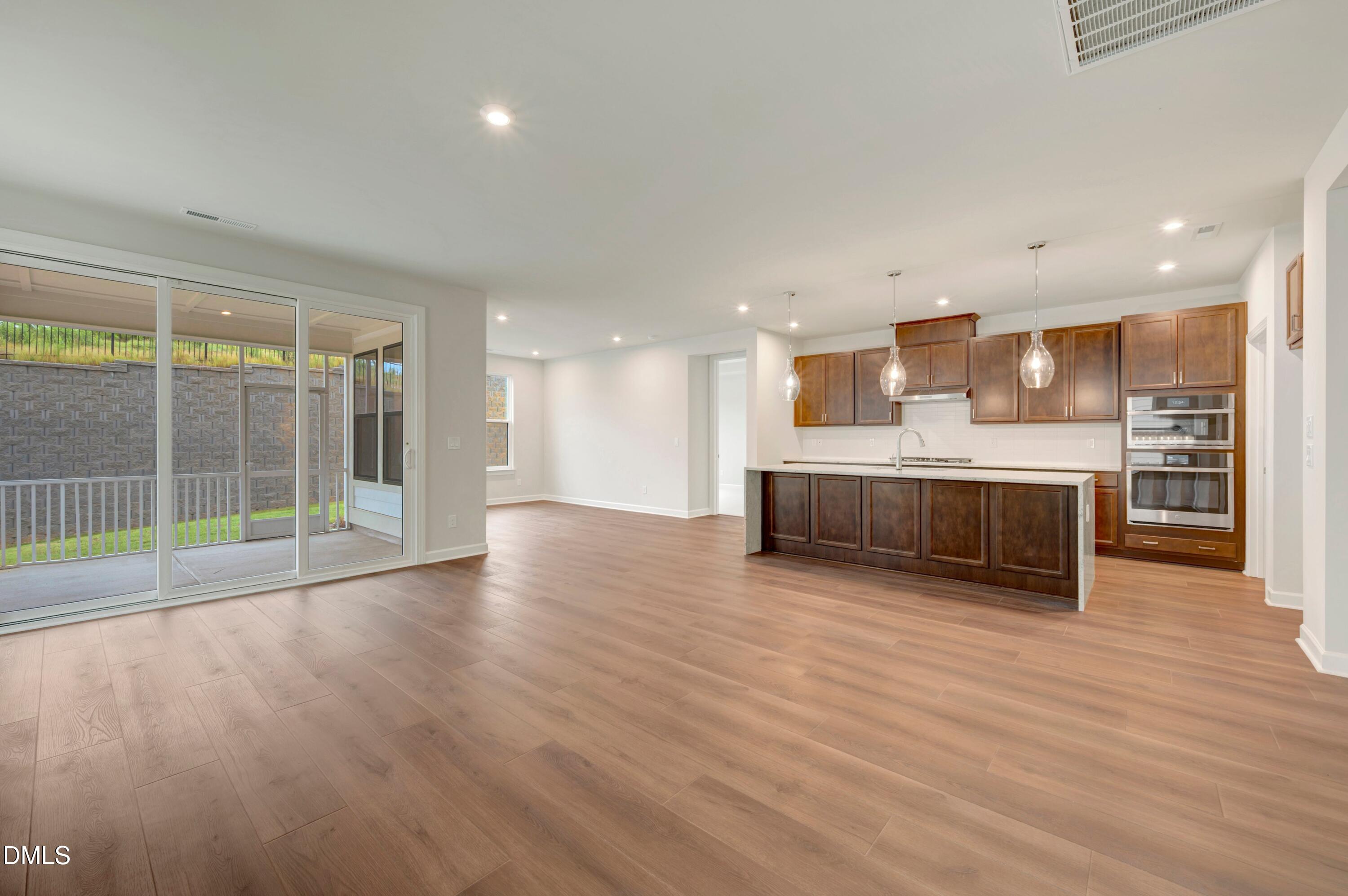 140 Sunny Gln Court