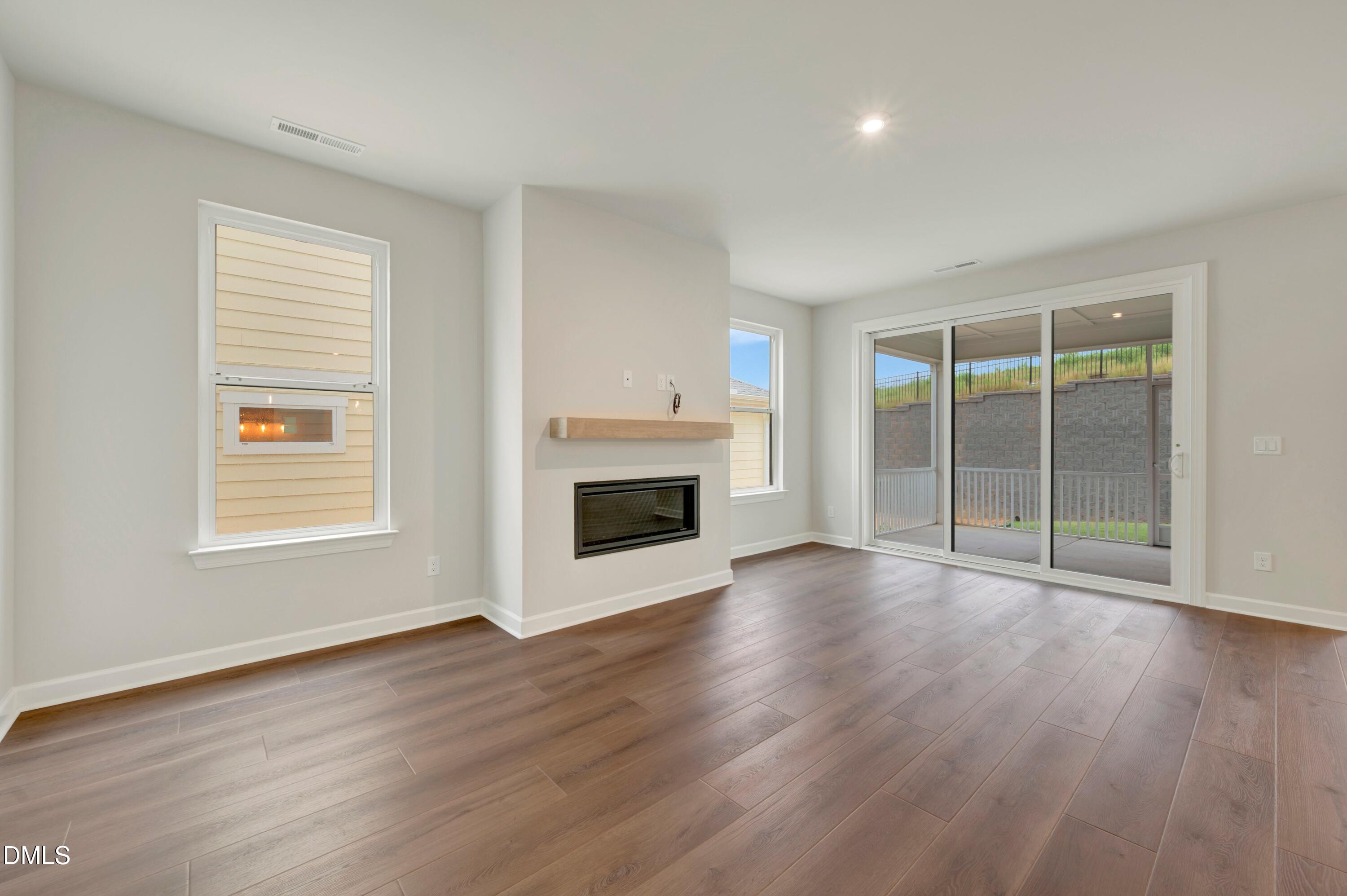 140 Sunny Gln Court