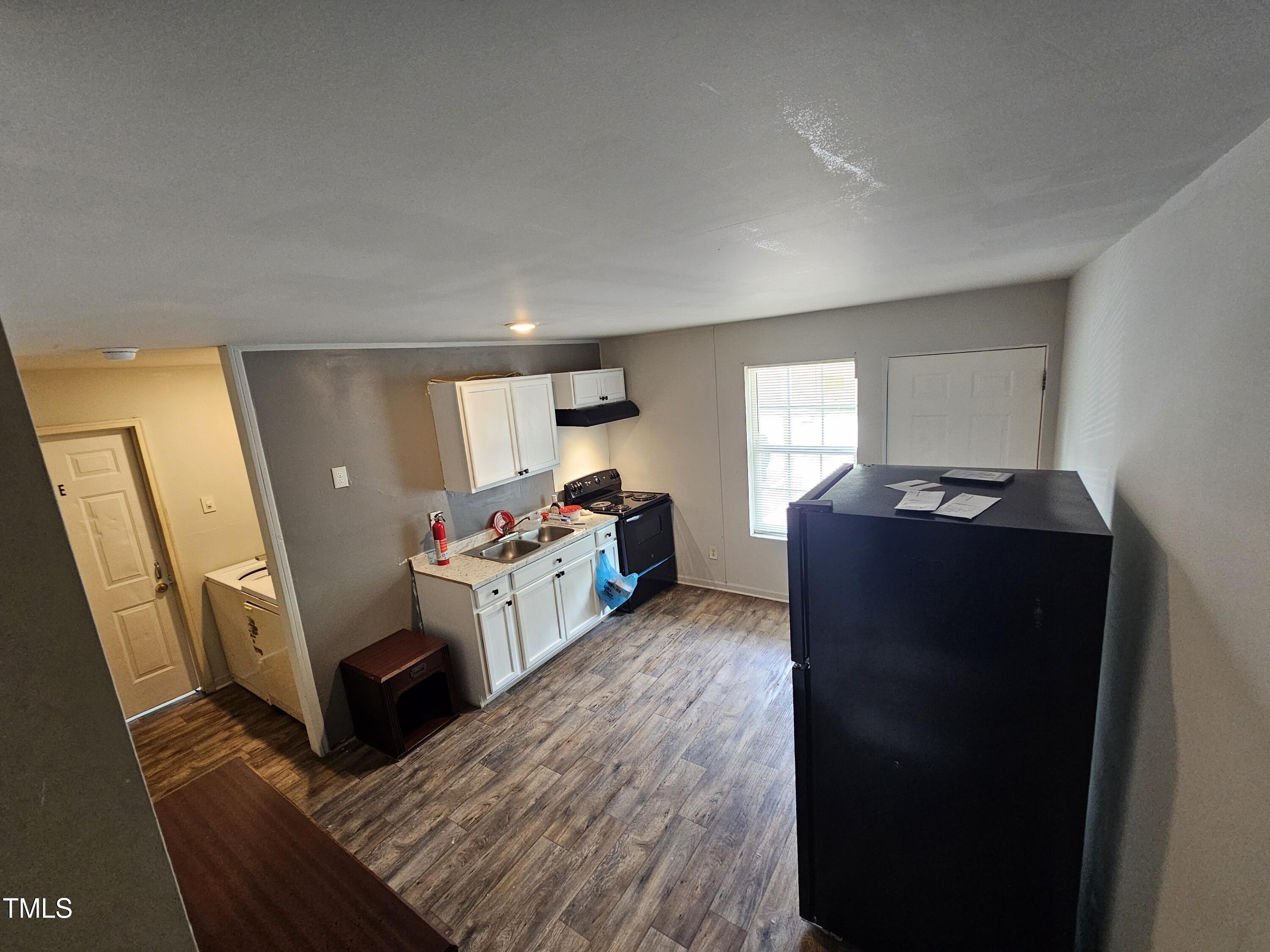 2911 Boone Trail