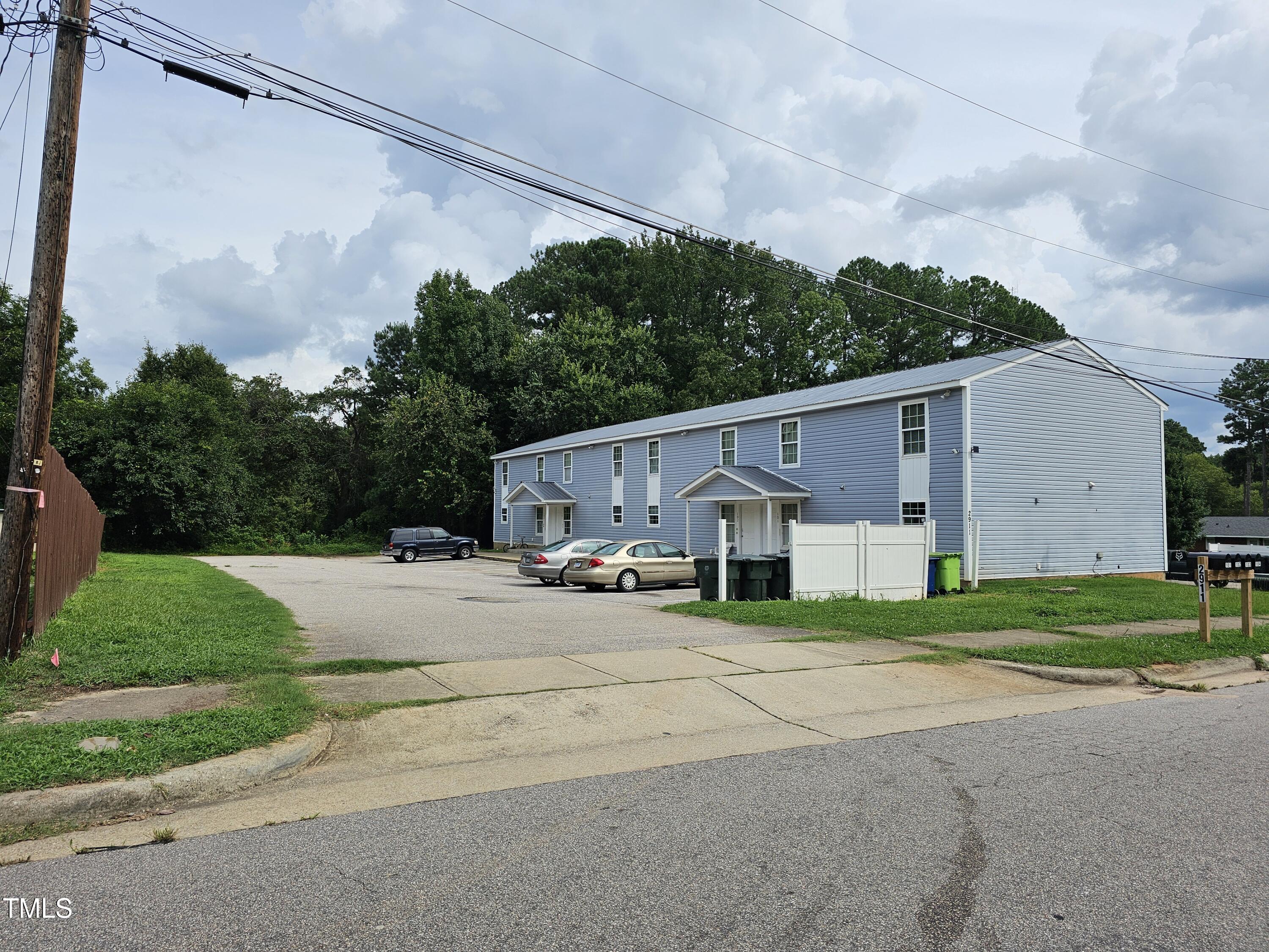 2911 Boone Trail