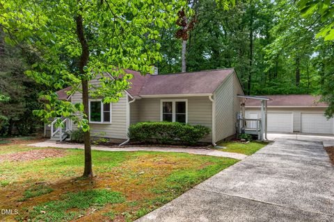 12 Drakesway Court Durham NC 27713