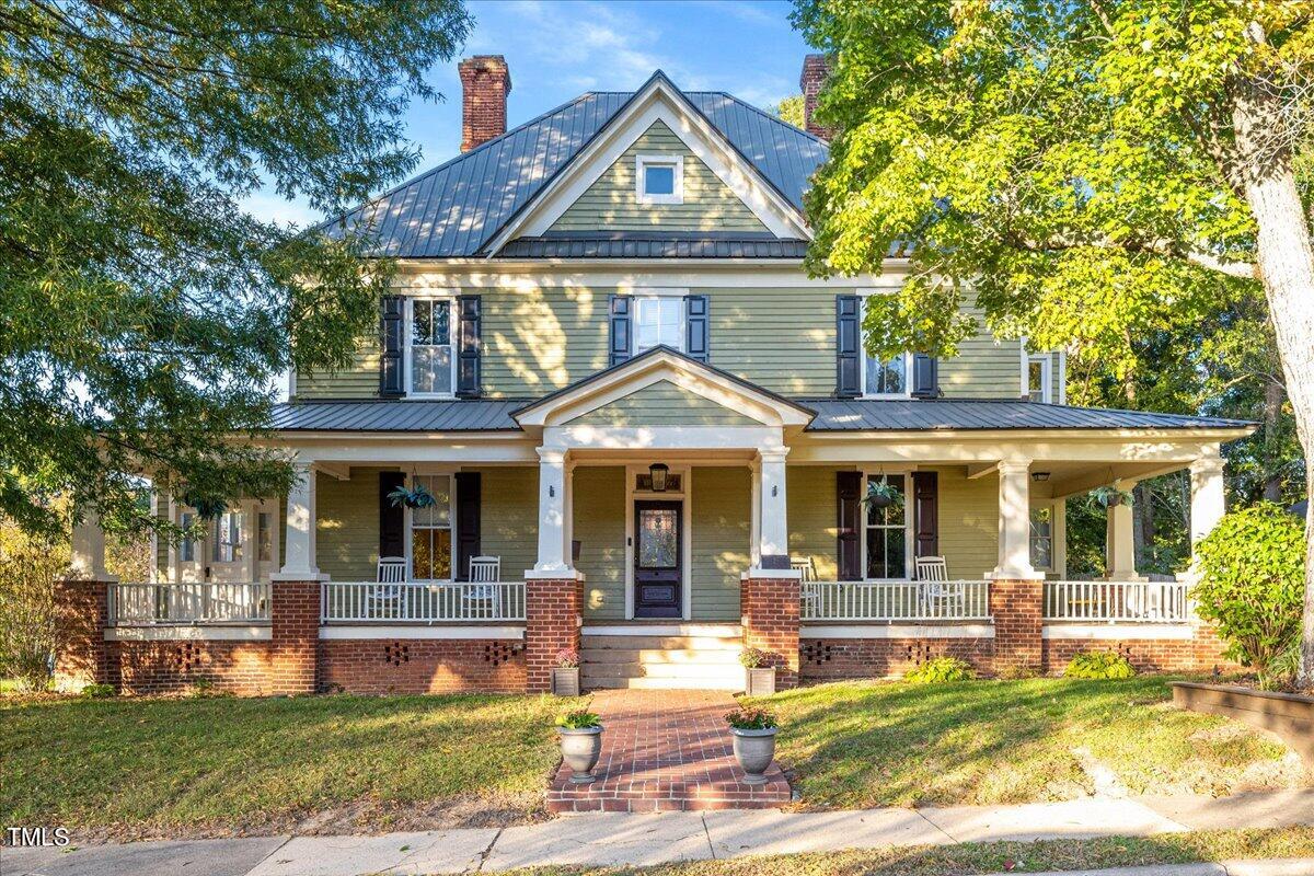 26 Oak Street