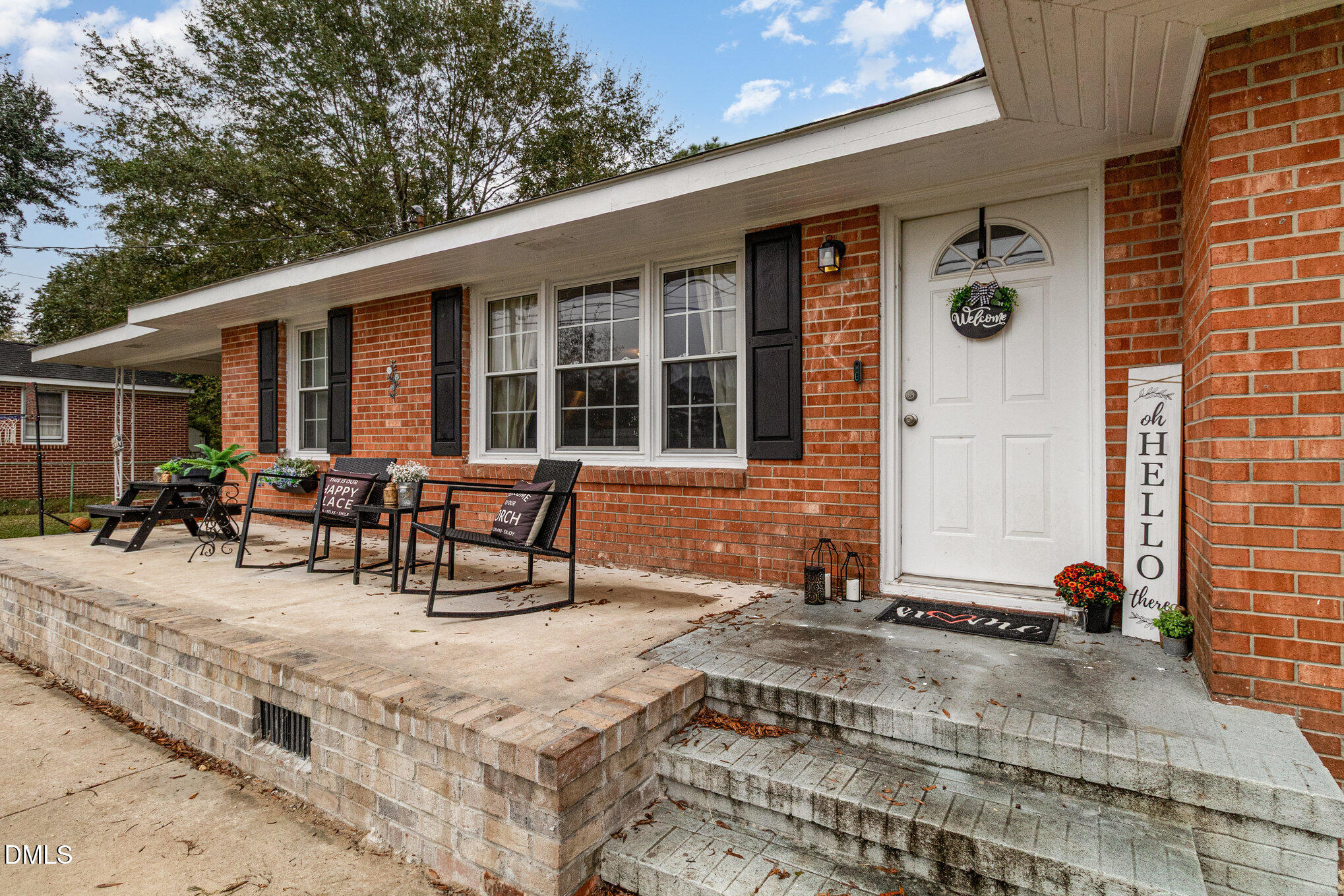 2004 S John Street Street