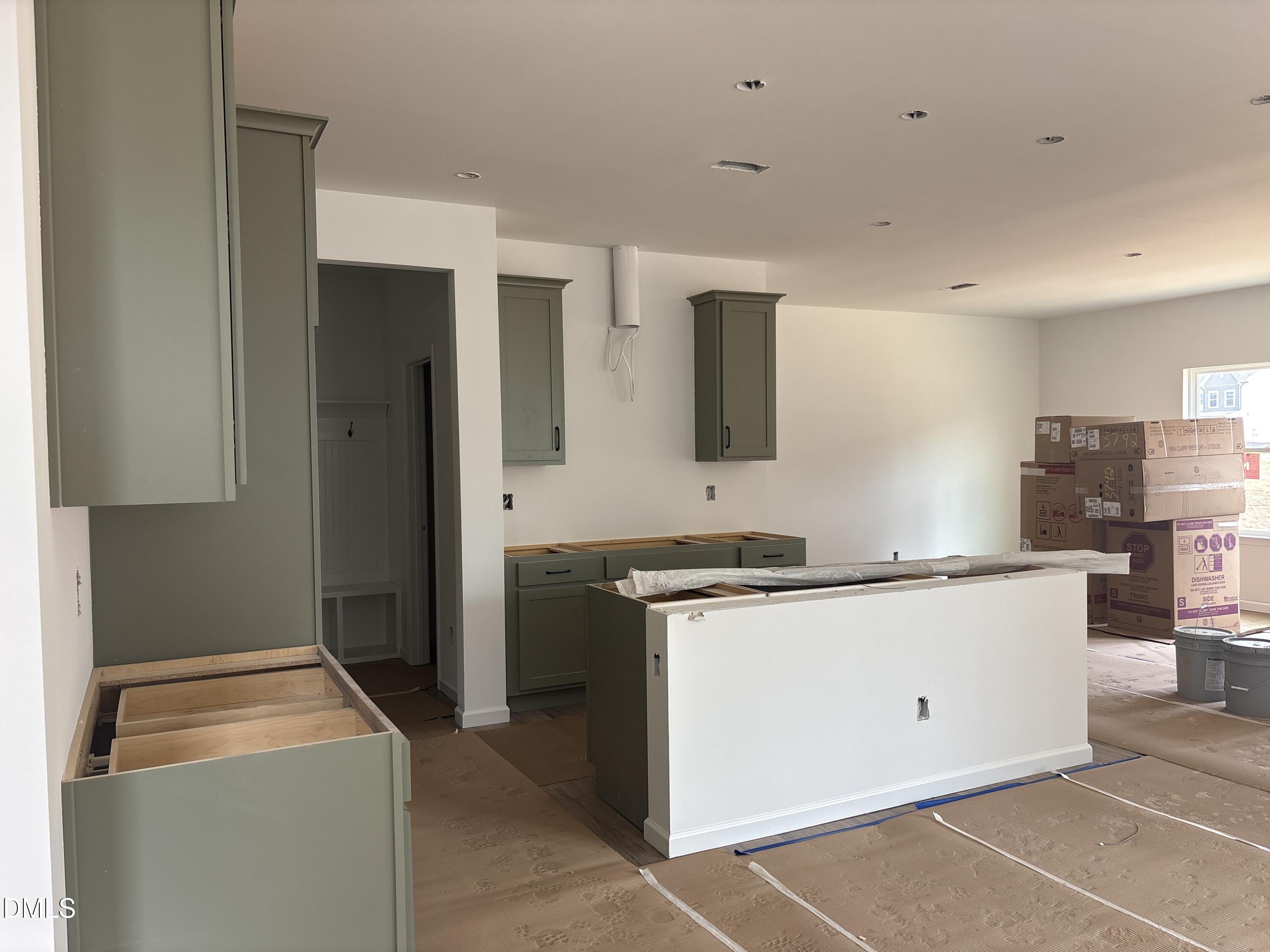 925 Fetching Place 373