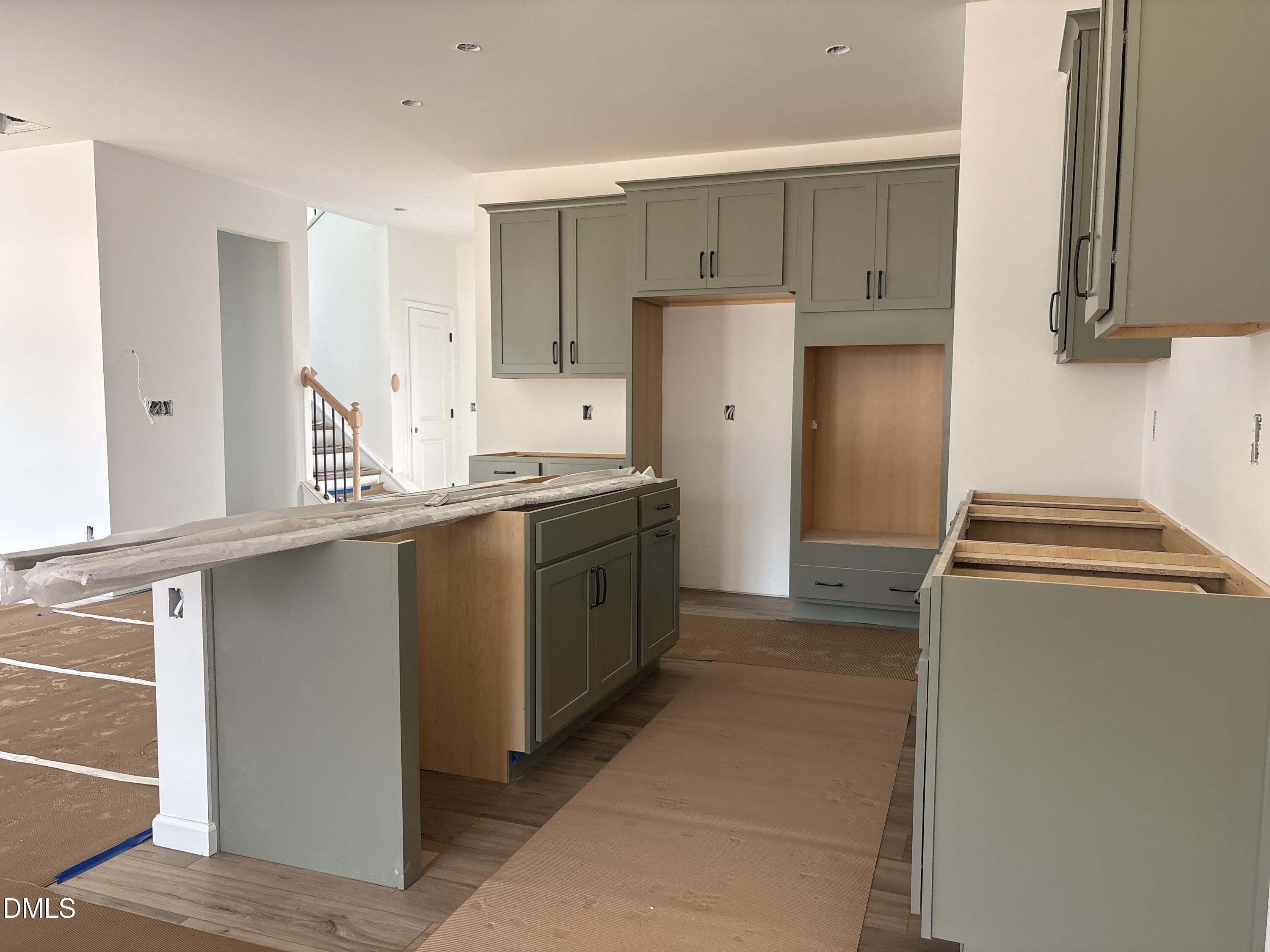 925 Fetching Place 373