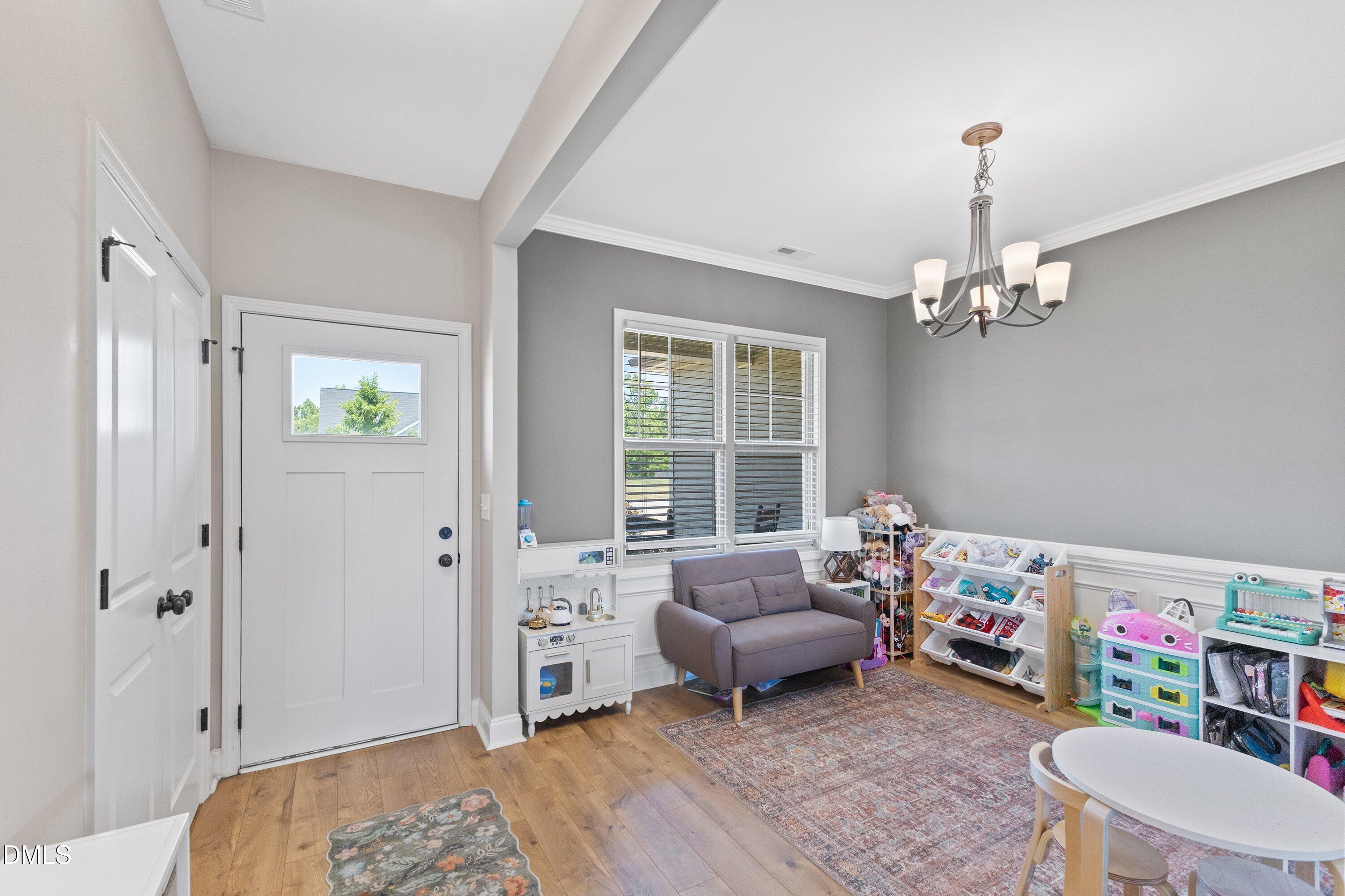 175 Day Lily Street