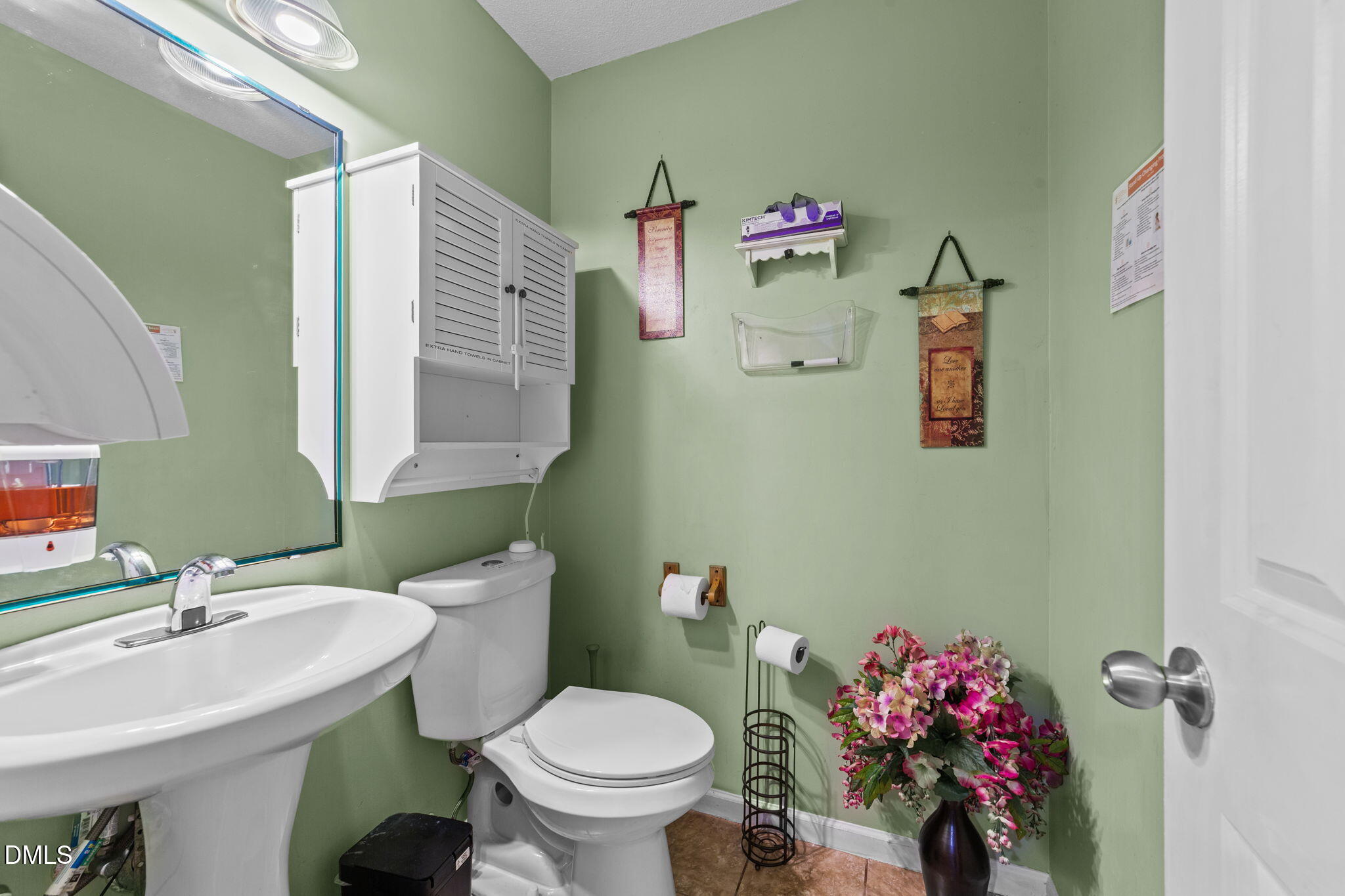 135 Oakton Ridge Place