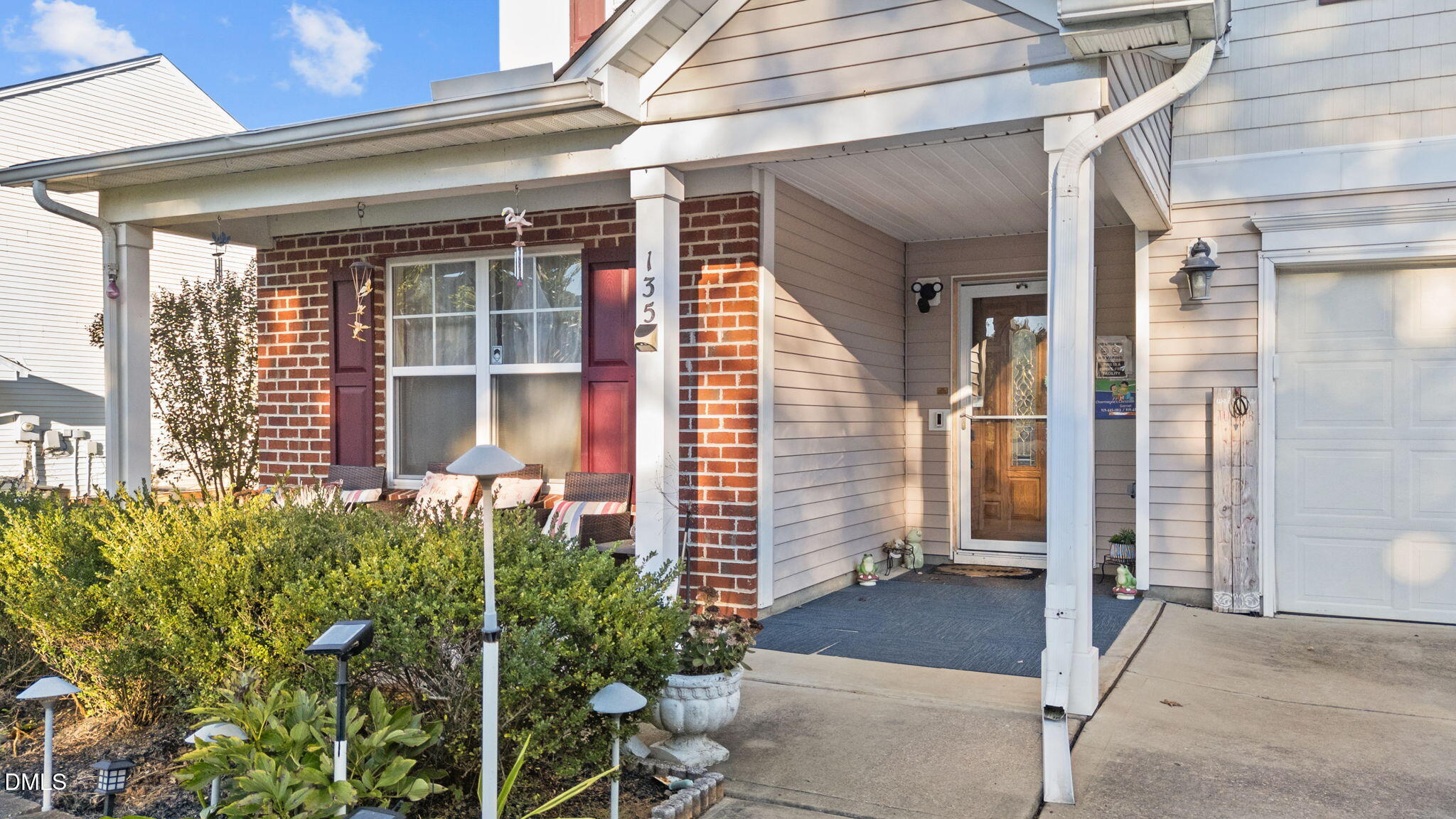 135 Oakton Ridge Place