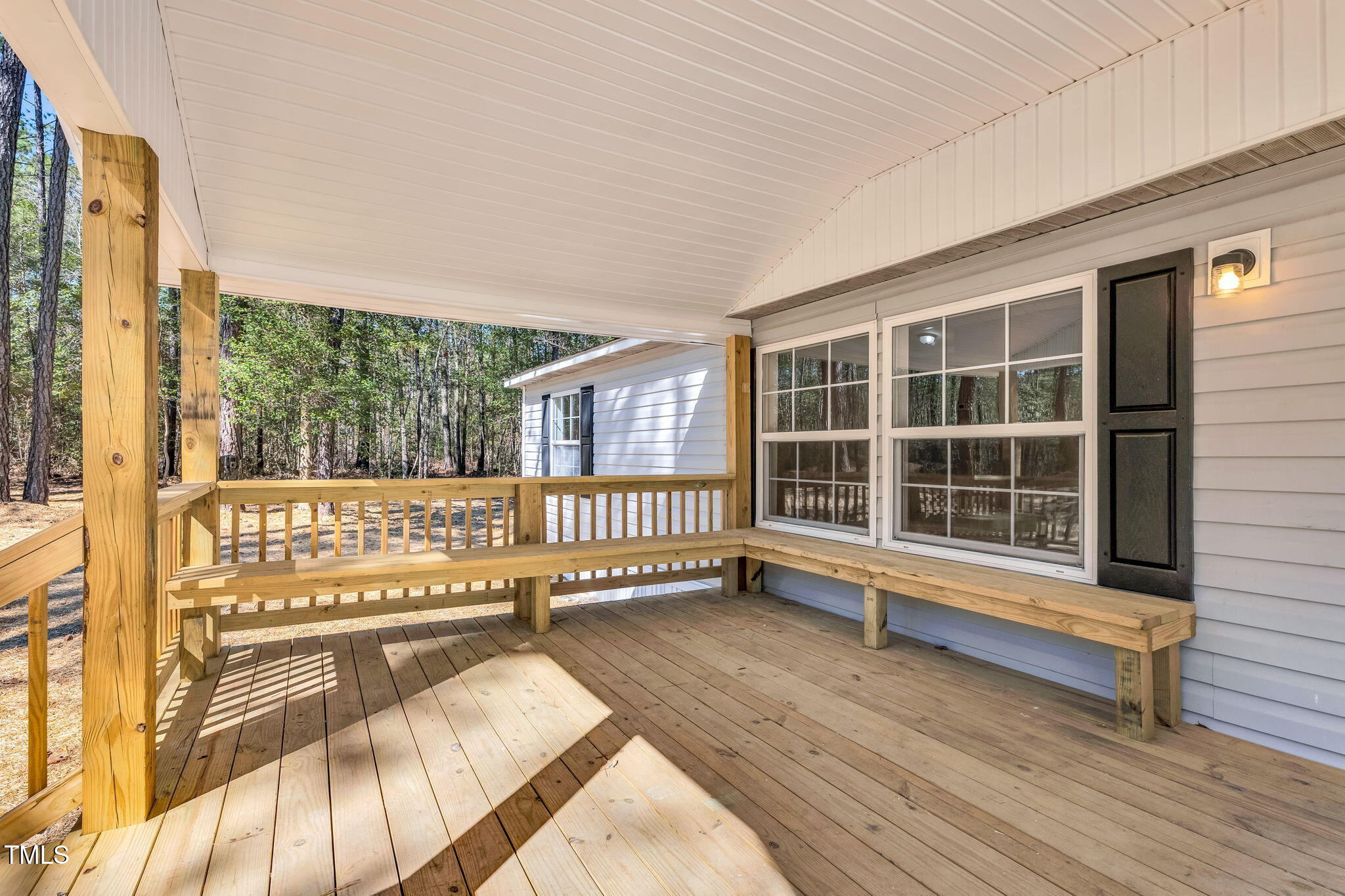 4683 Edwards Road