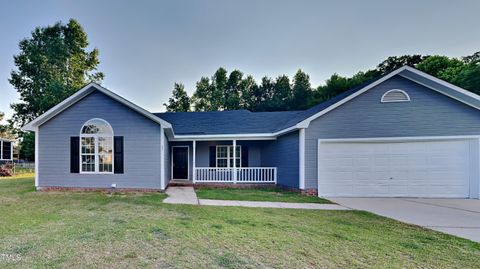 A home in Raeford