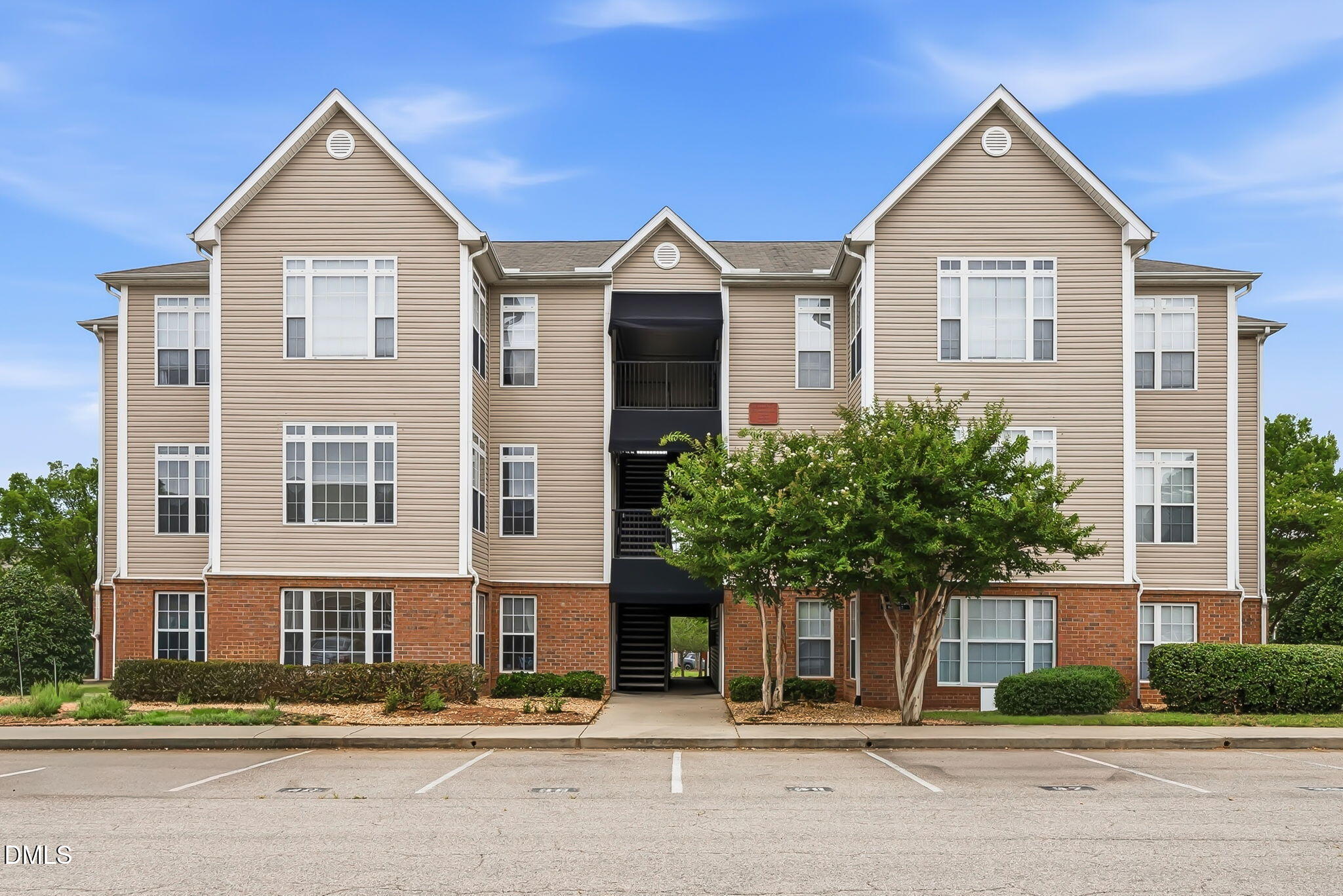 2501 Huntscroft Lane 100