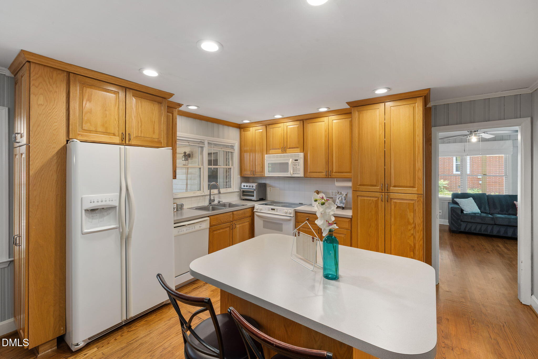 1126 Hodge Road
