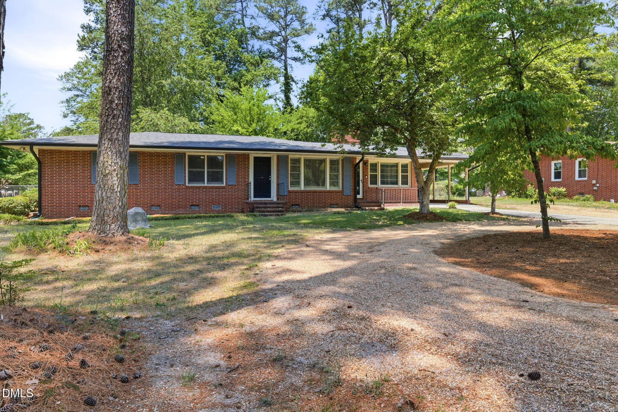 1126 Hodge Road