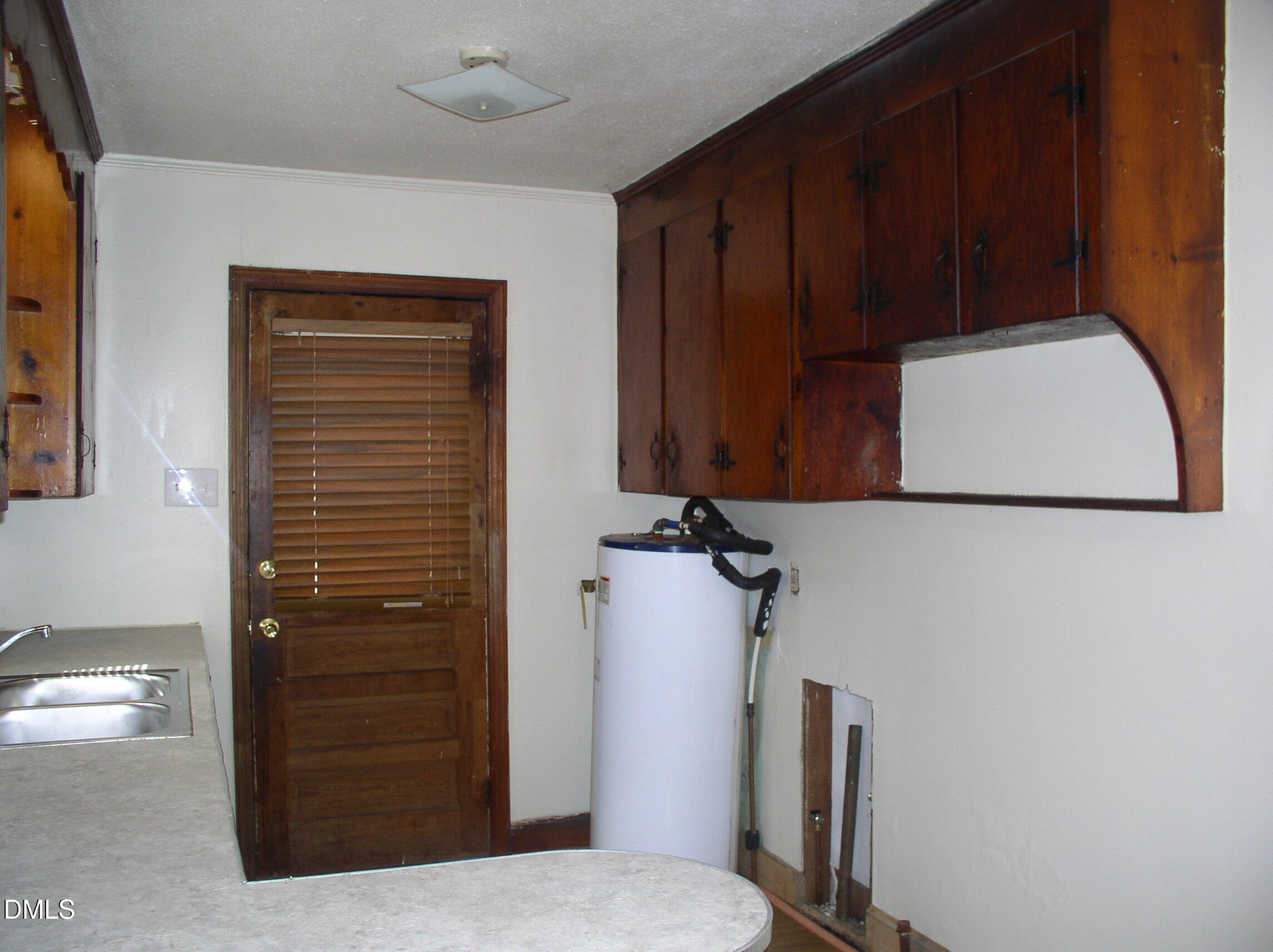 1061 N Pinkston Street