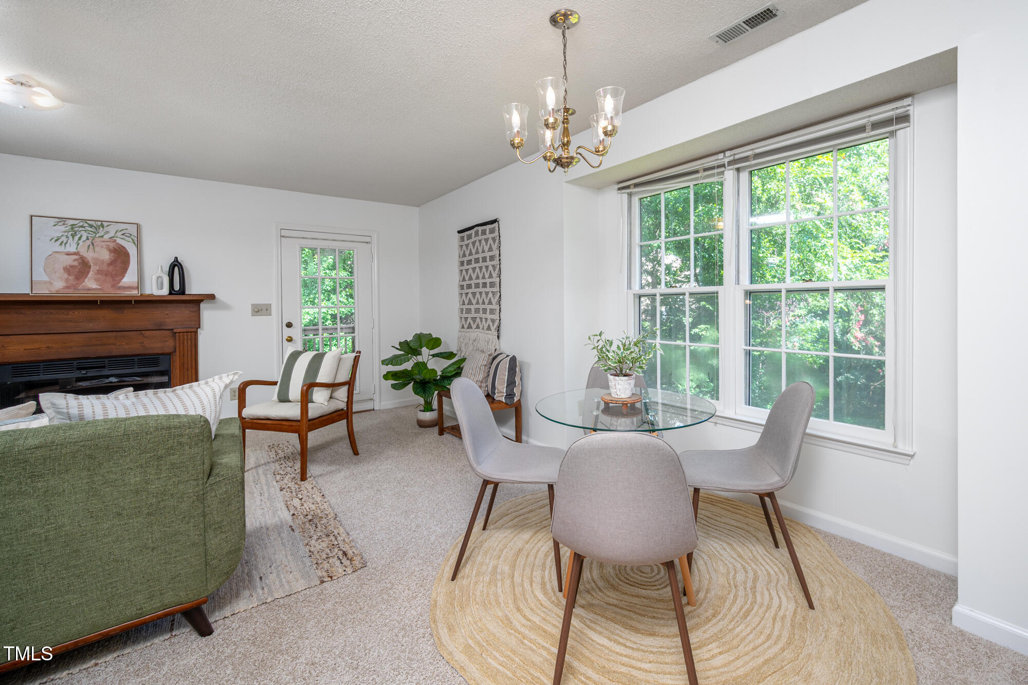 121 Long Shadow Place