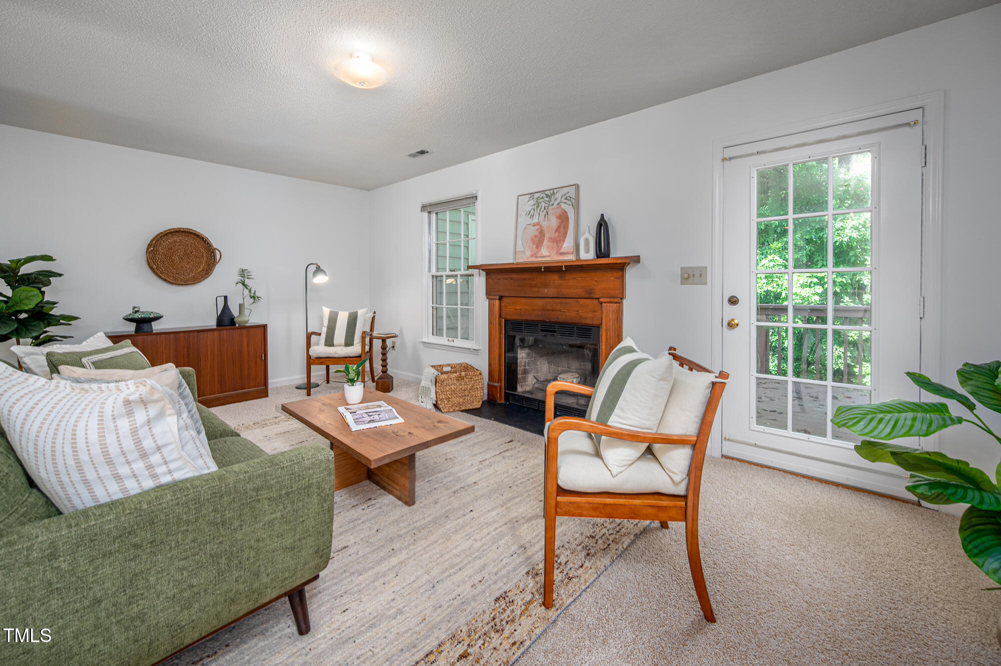 121 Long Shadow Place