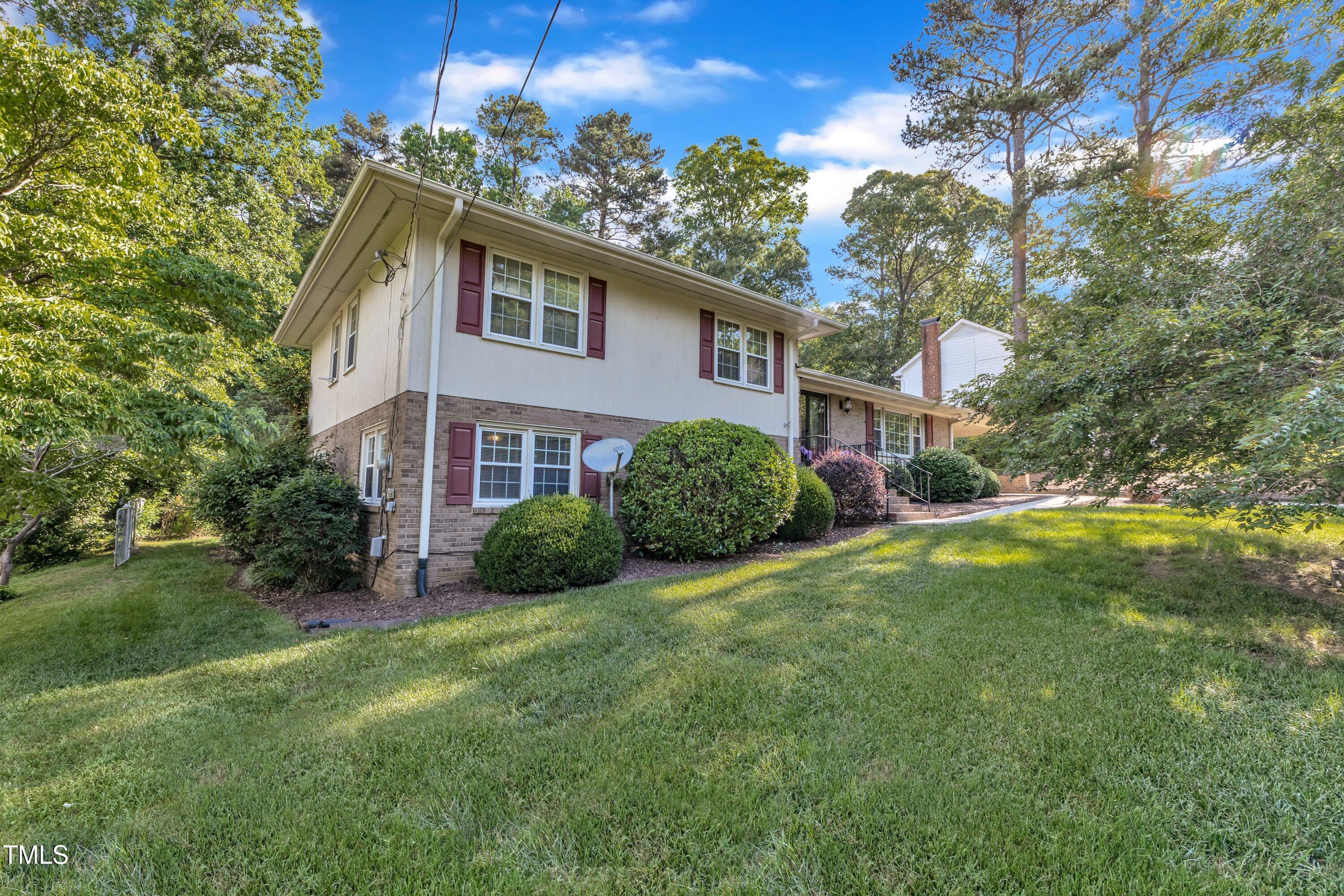 1920 Hillock Drive