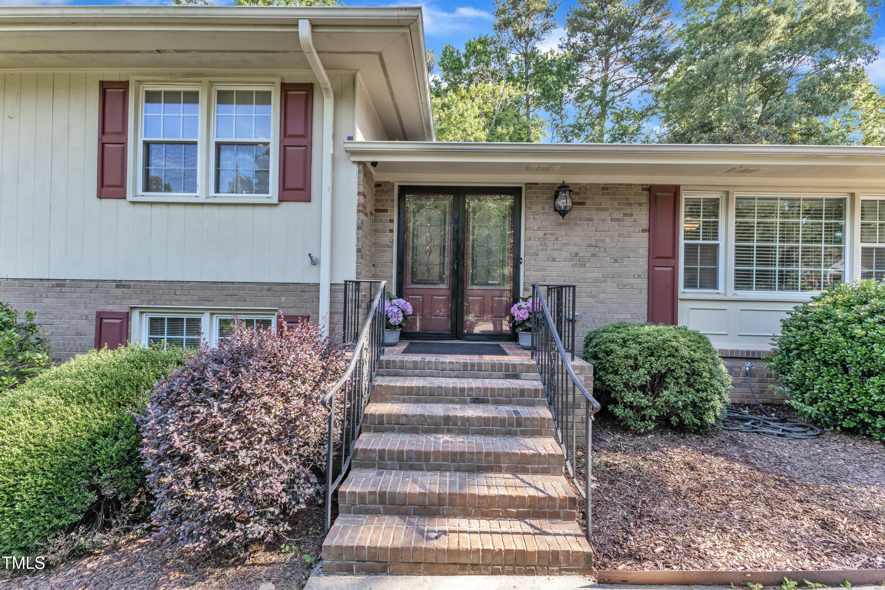 1920 Hillock Drive