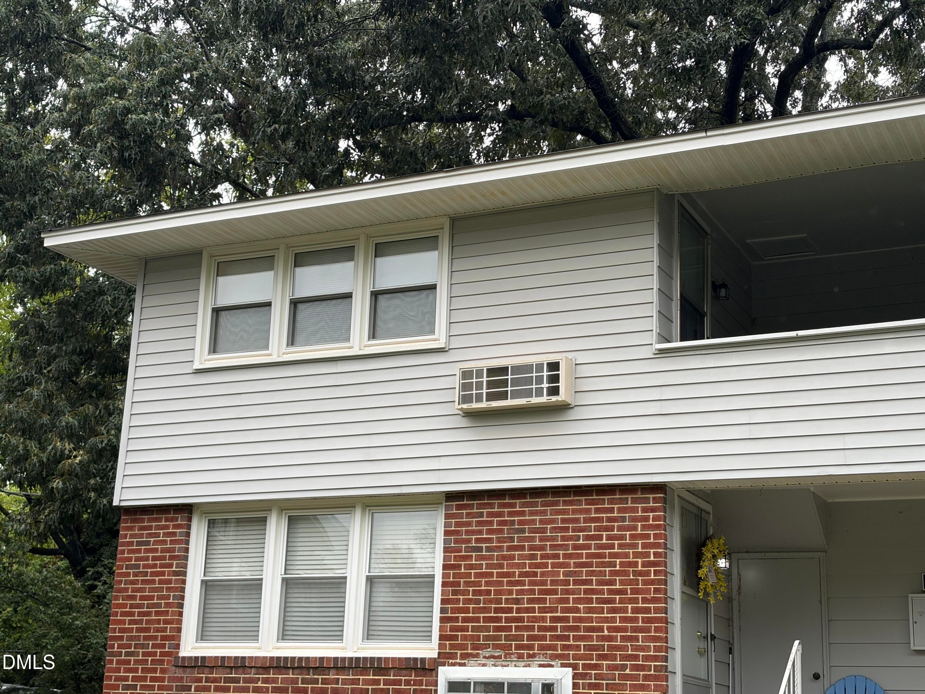 633 Daniels Street