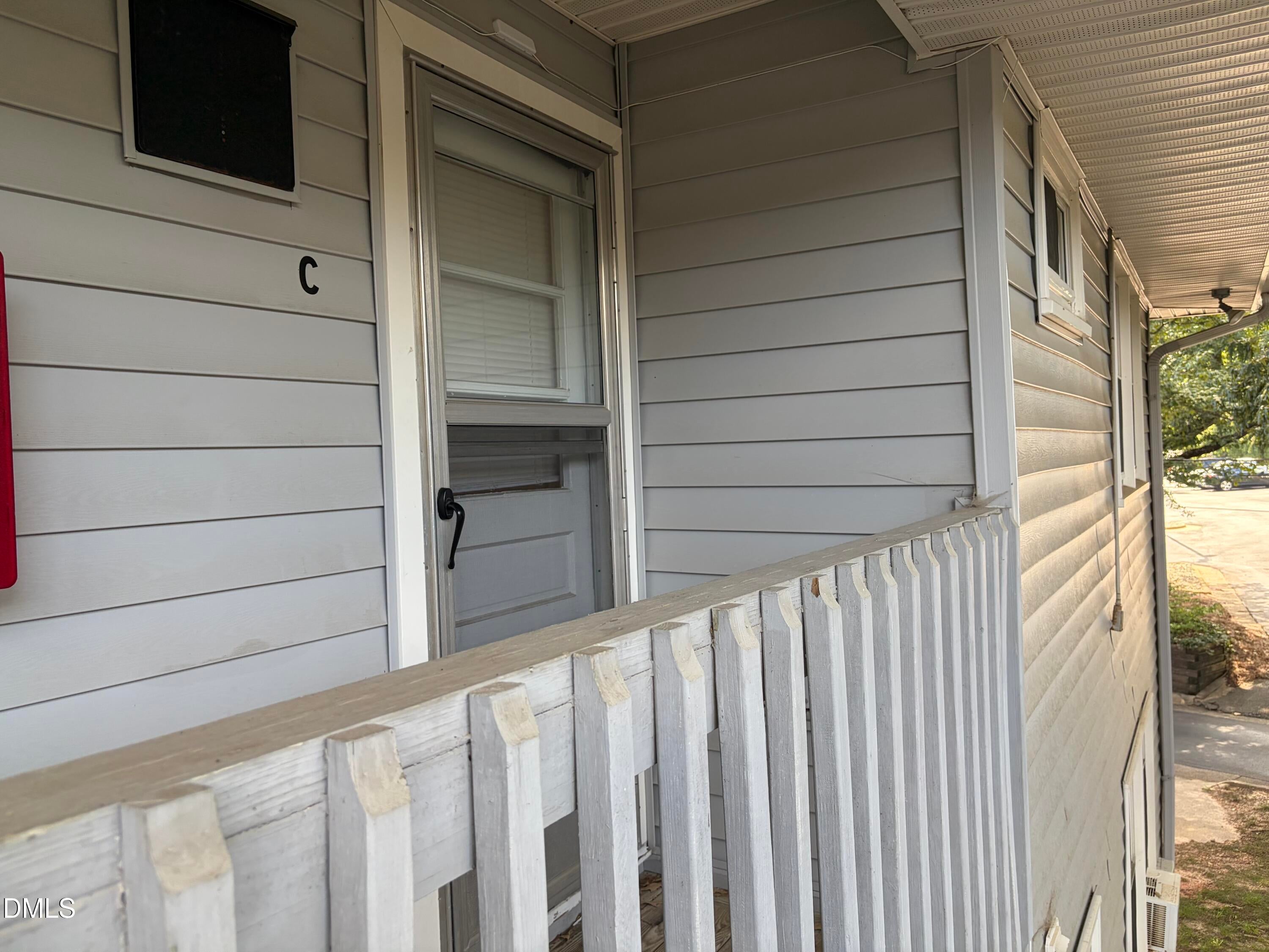 633 Daniels Street