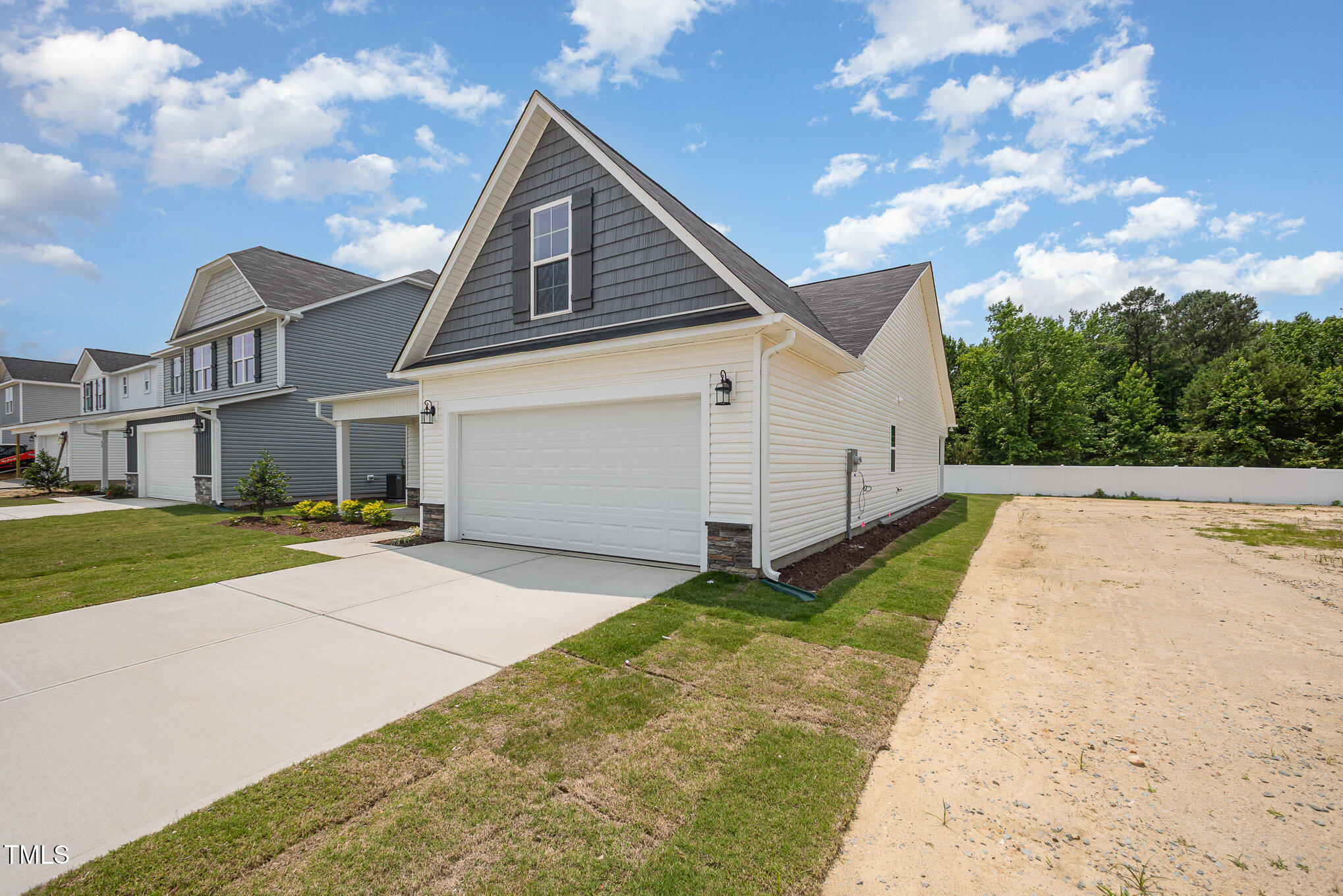 41 W Emily Gardens Drive