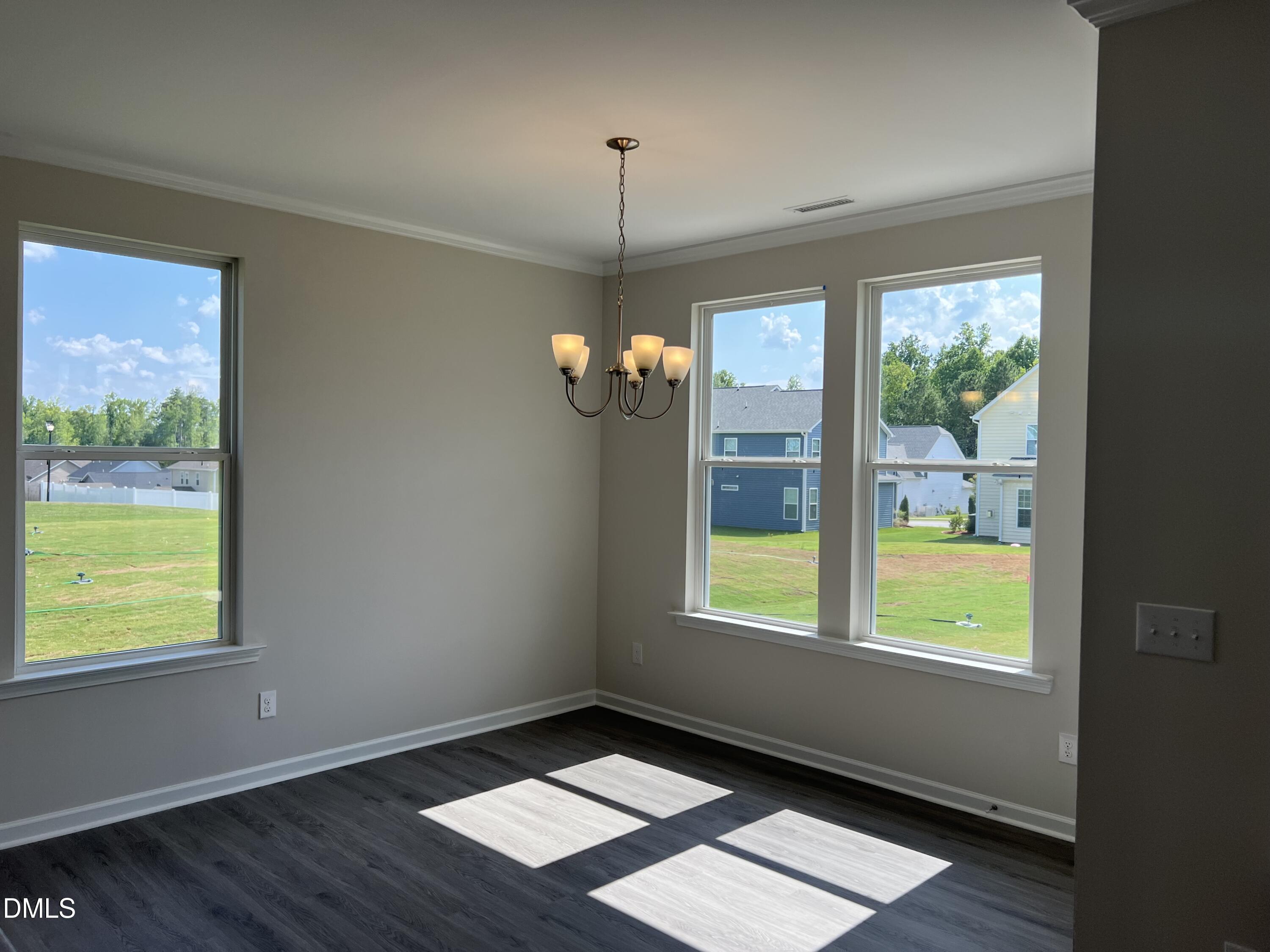262 Streamliner Boulevard