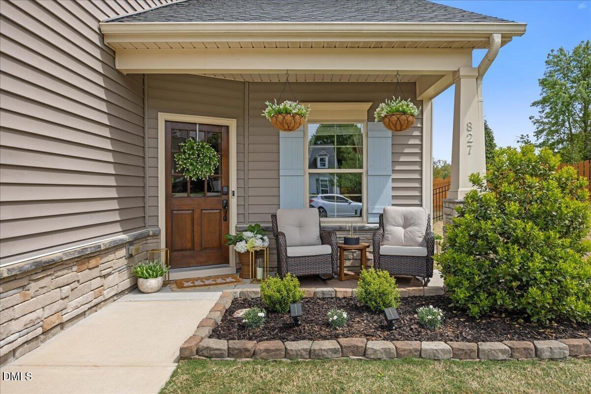 827 Tupelo Glen Court