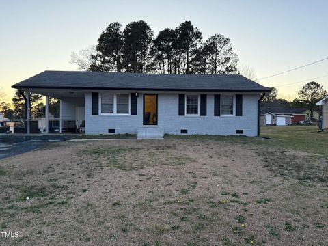 109 Pine Street Dunn NC 28334