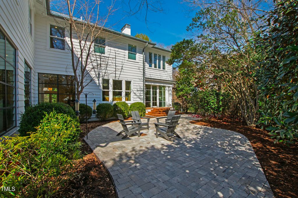 listing image 96