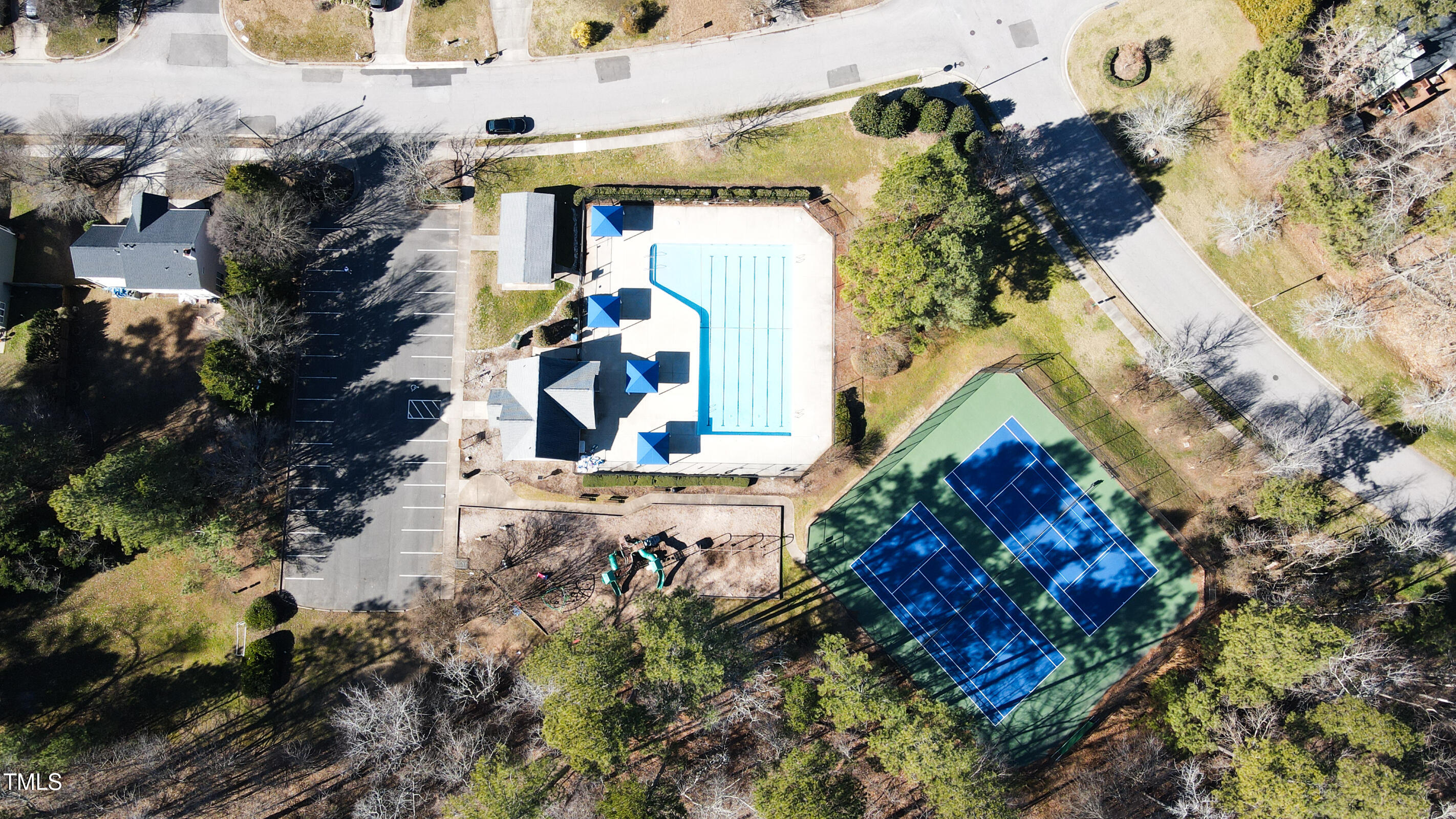 Durham, North Carolina 27713, United States, 4 Bedrooms Bedrooms, ,3 BathroomsBathrooms,Residential,Pending,11331