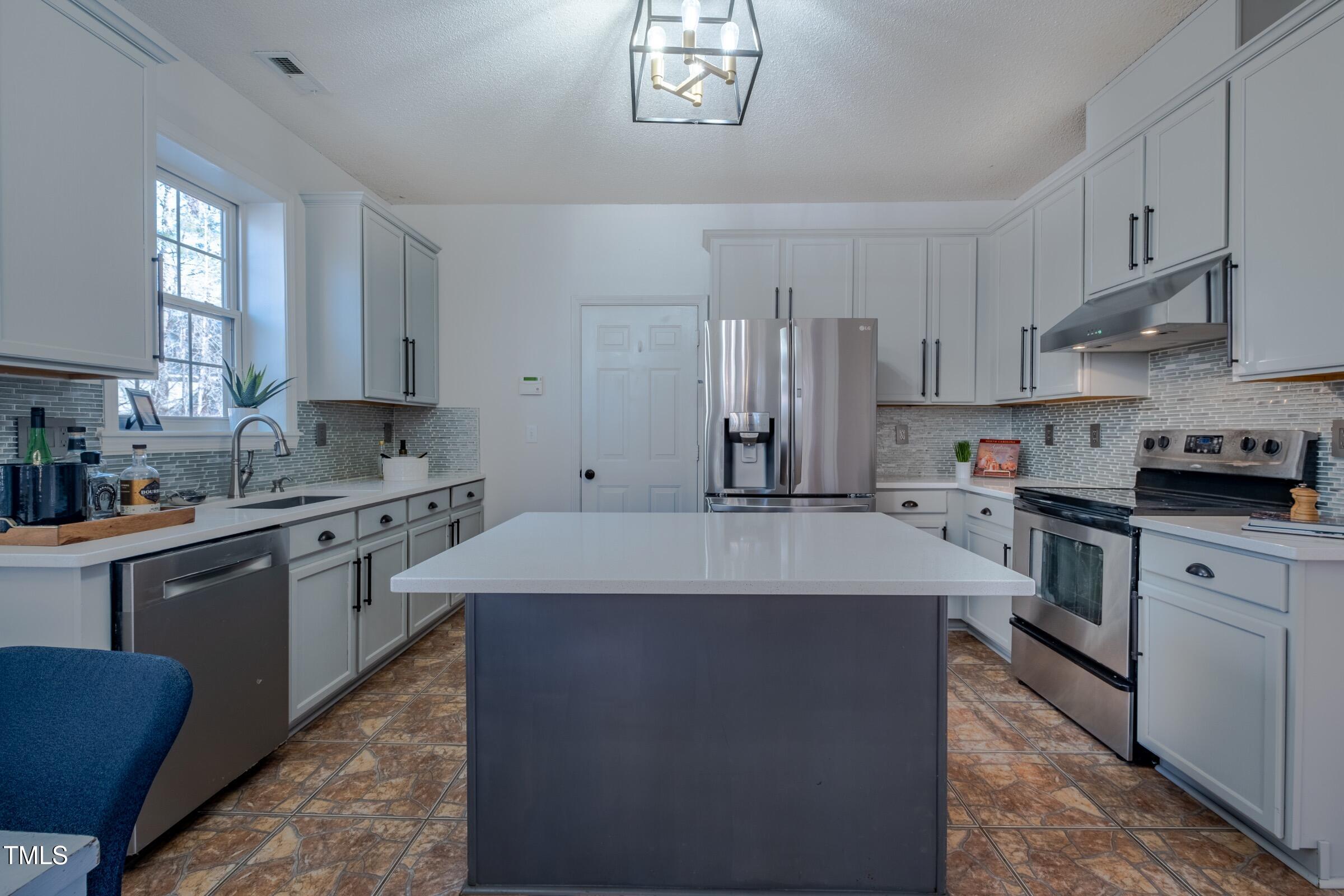 Durham, North Carolina 27713, United States, 4 Bedrooms Bedrooms, ,3 BathroomsBathrooms,Residential,Pending,11331