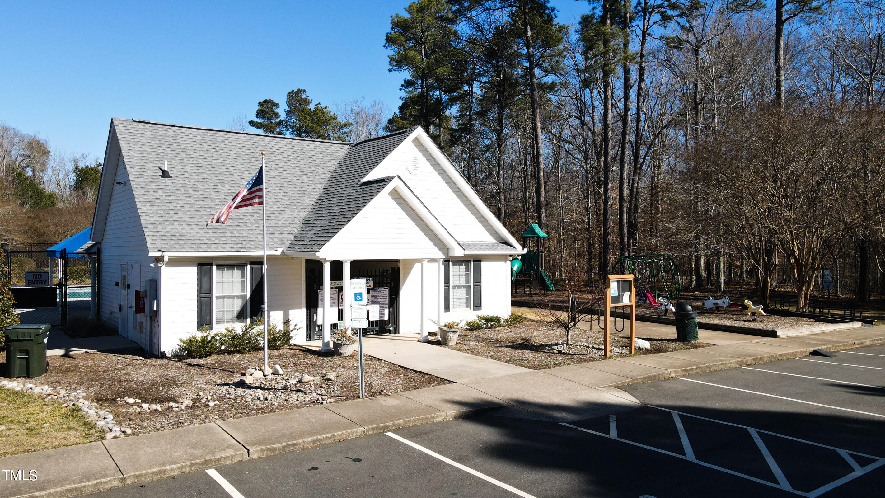 Durham, North Carolina 27713, United States, 4 Bedrooms Bedrooms, ,3 BathroomsBathrooms,Residential,Pending,11331