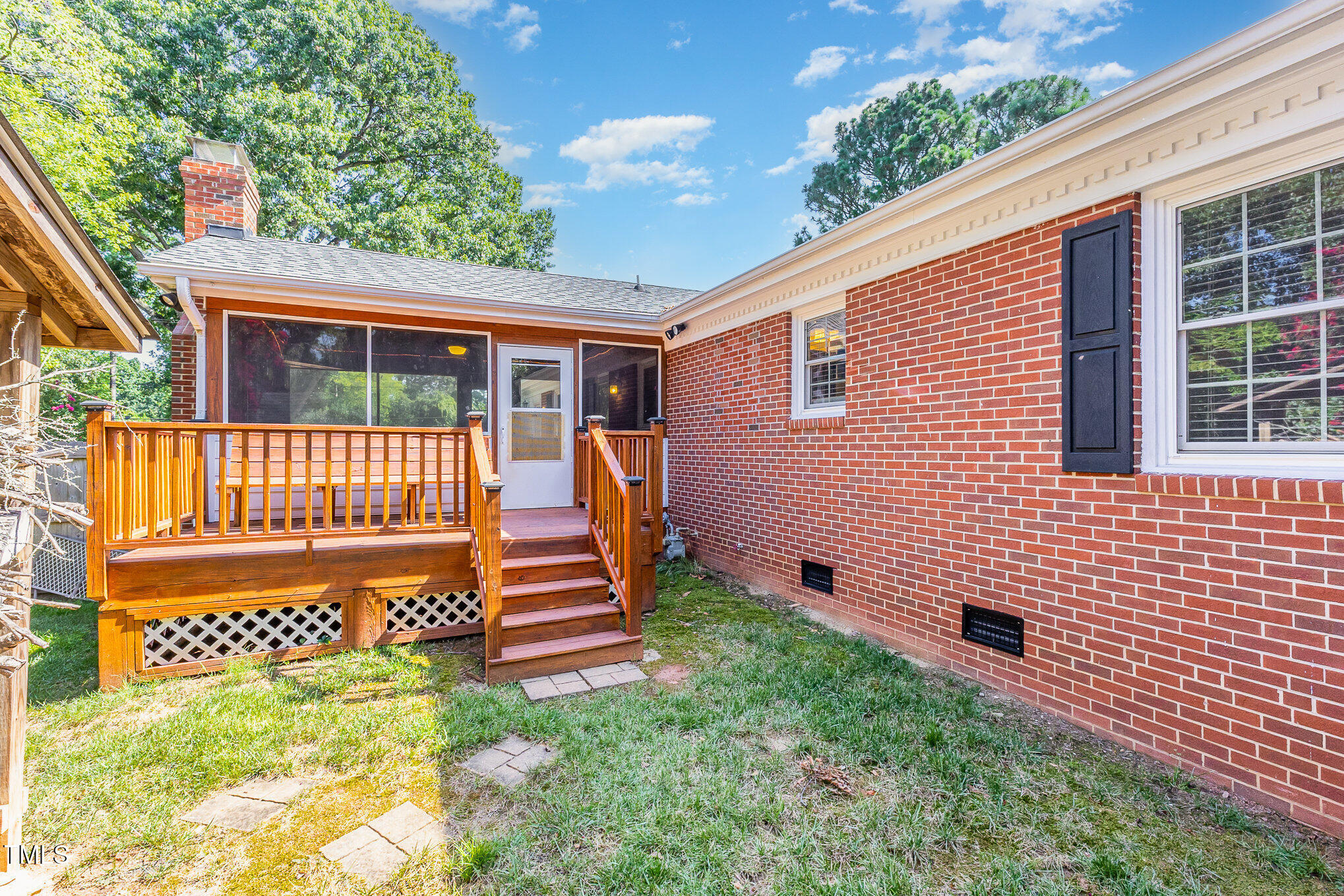 2133 Ridge Road