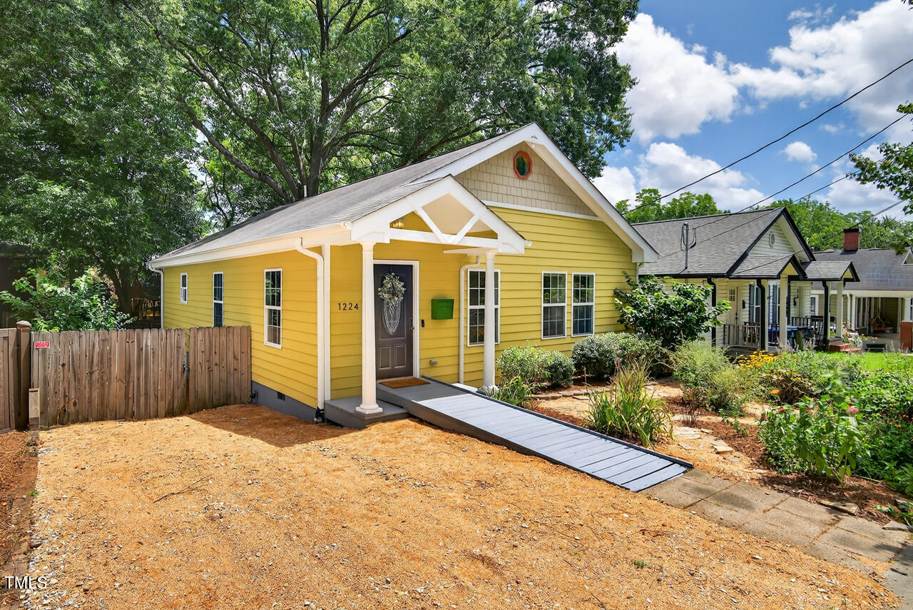 1224 N Roxboro Street