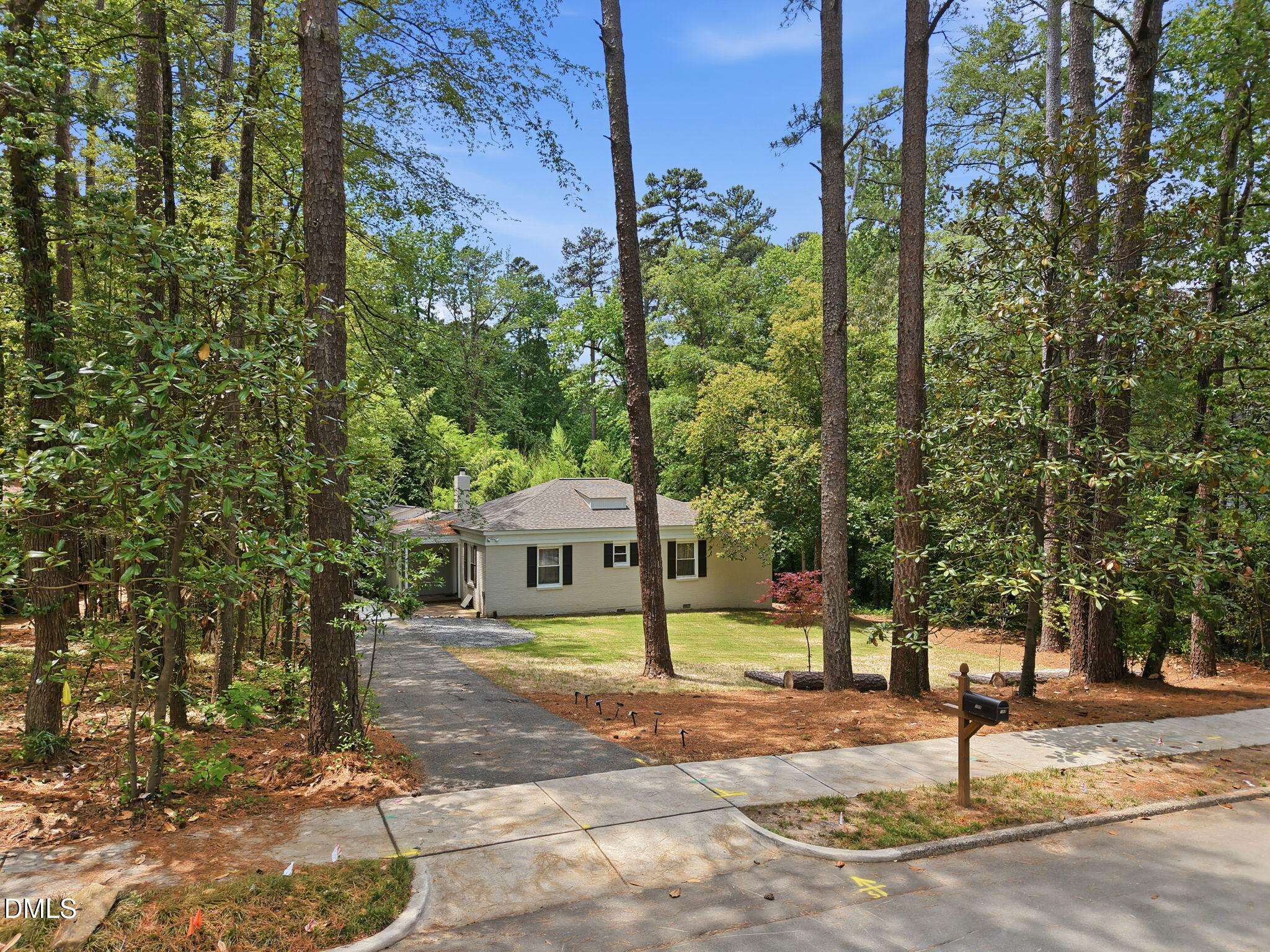 107 Pinecrest Road